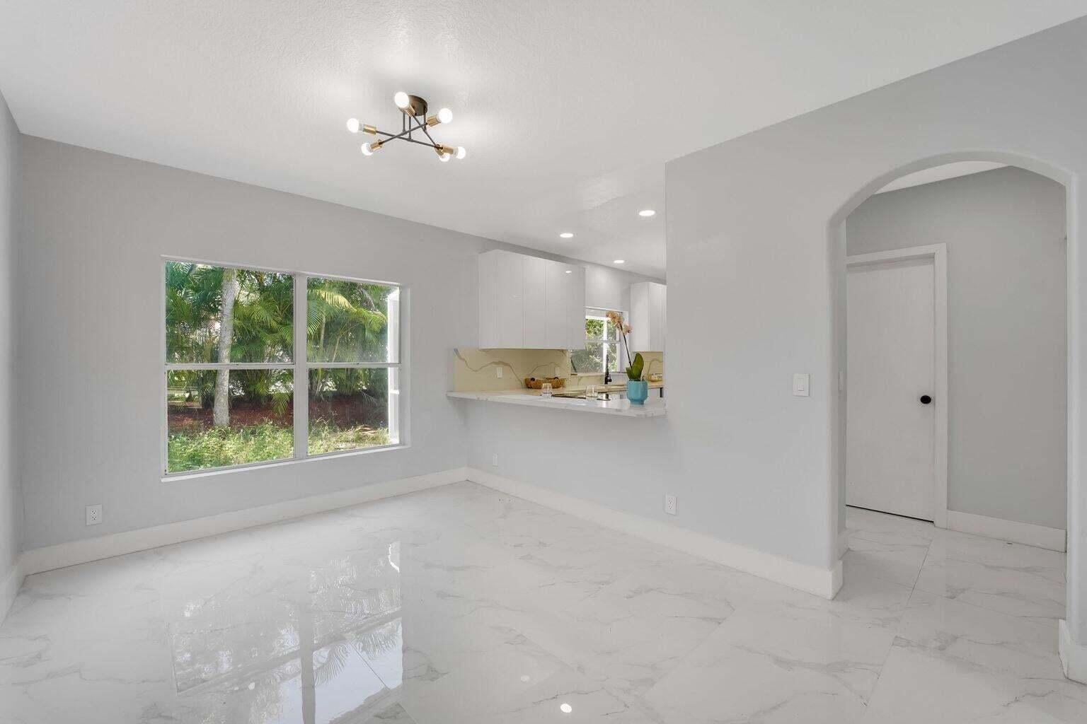WOODSIDE ESTATES - Residential