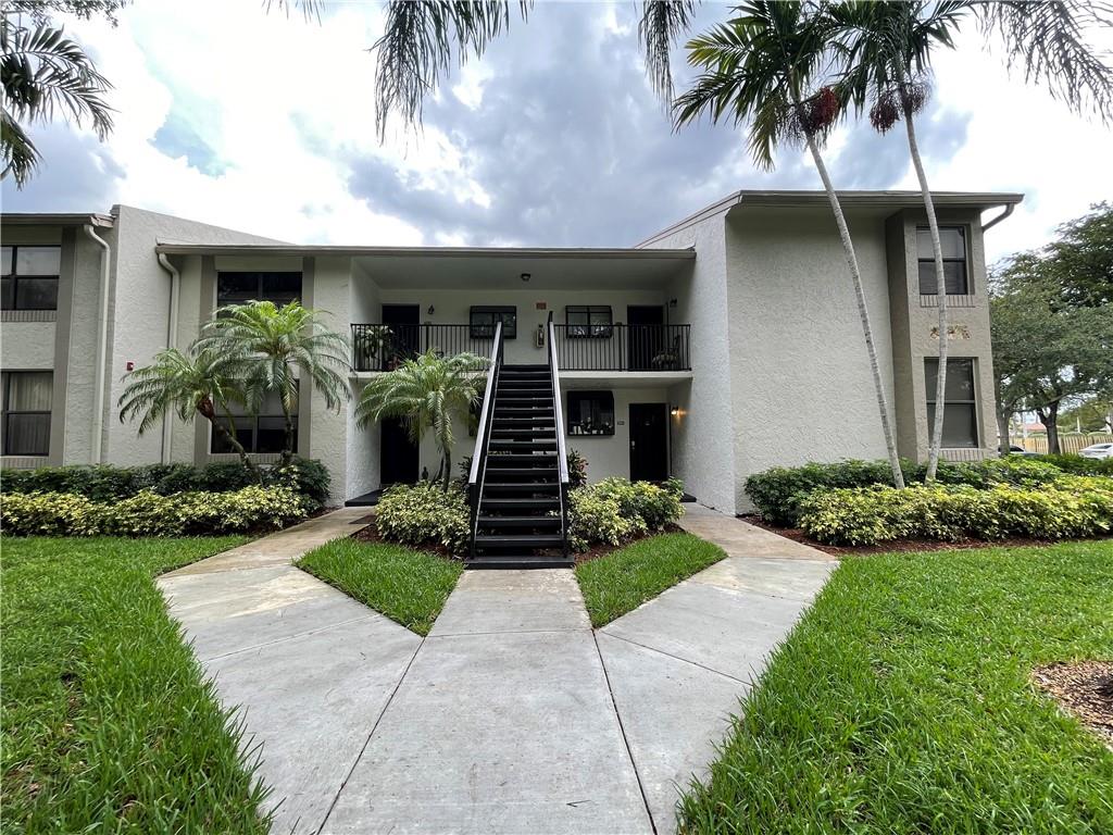 VILLAS AT MEADOW LAKES - Residential