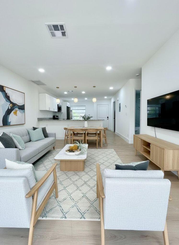 Boca Lakes - Residential