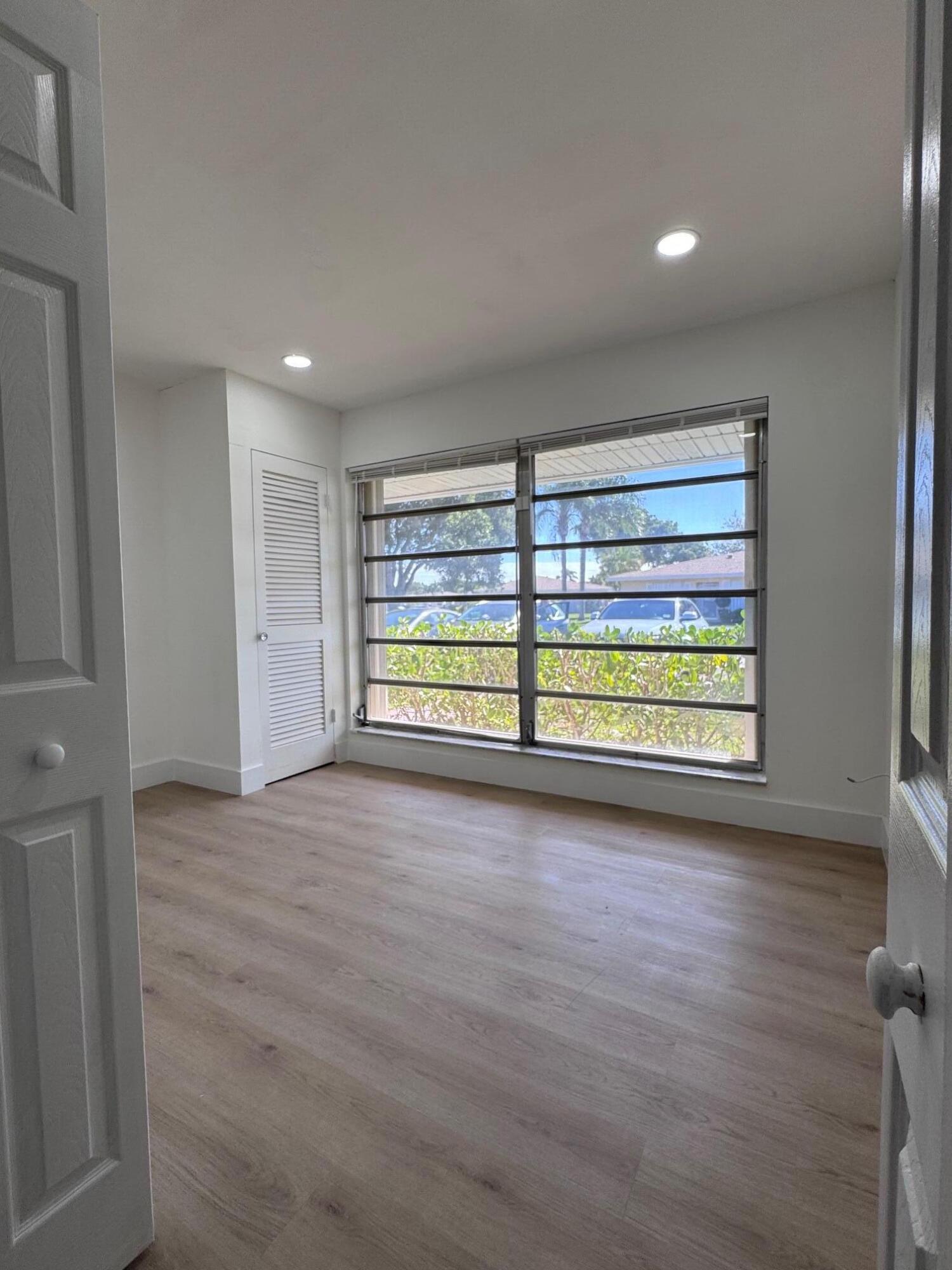 Boca Lakes - Residential