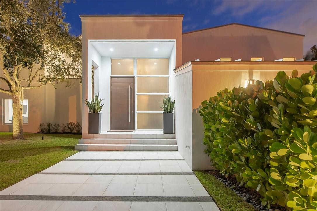 Sunrise Key 45-6 B - Residential