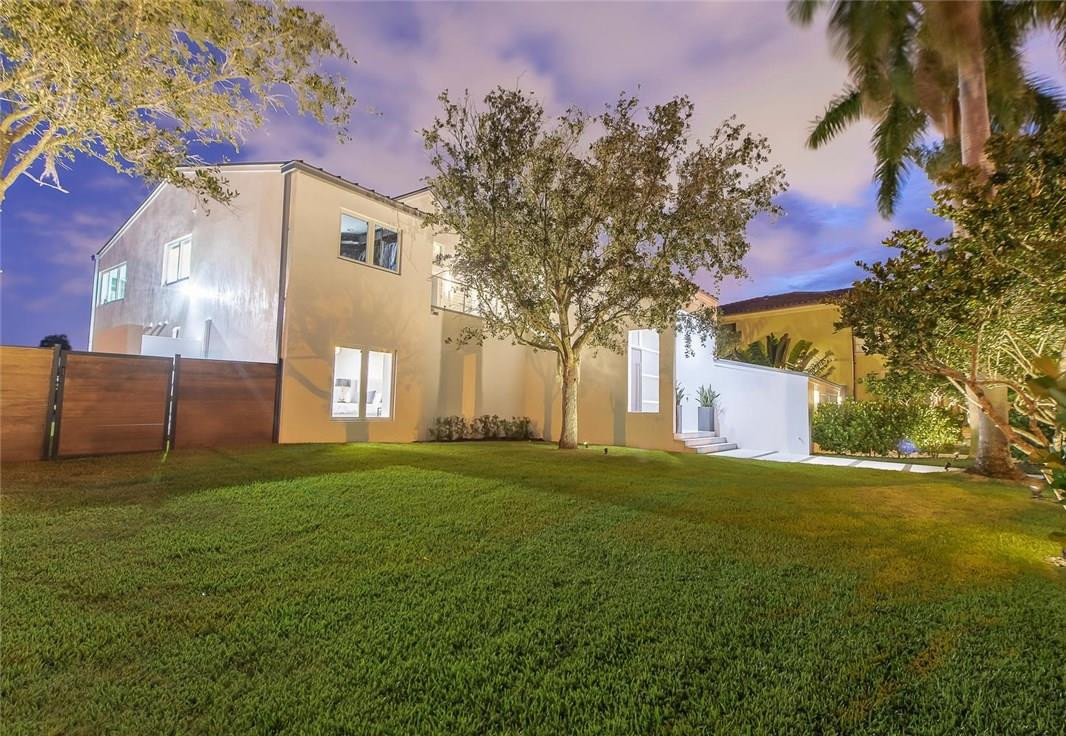 Sunrise Key 45-6 B - Residential