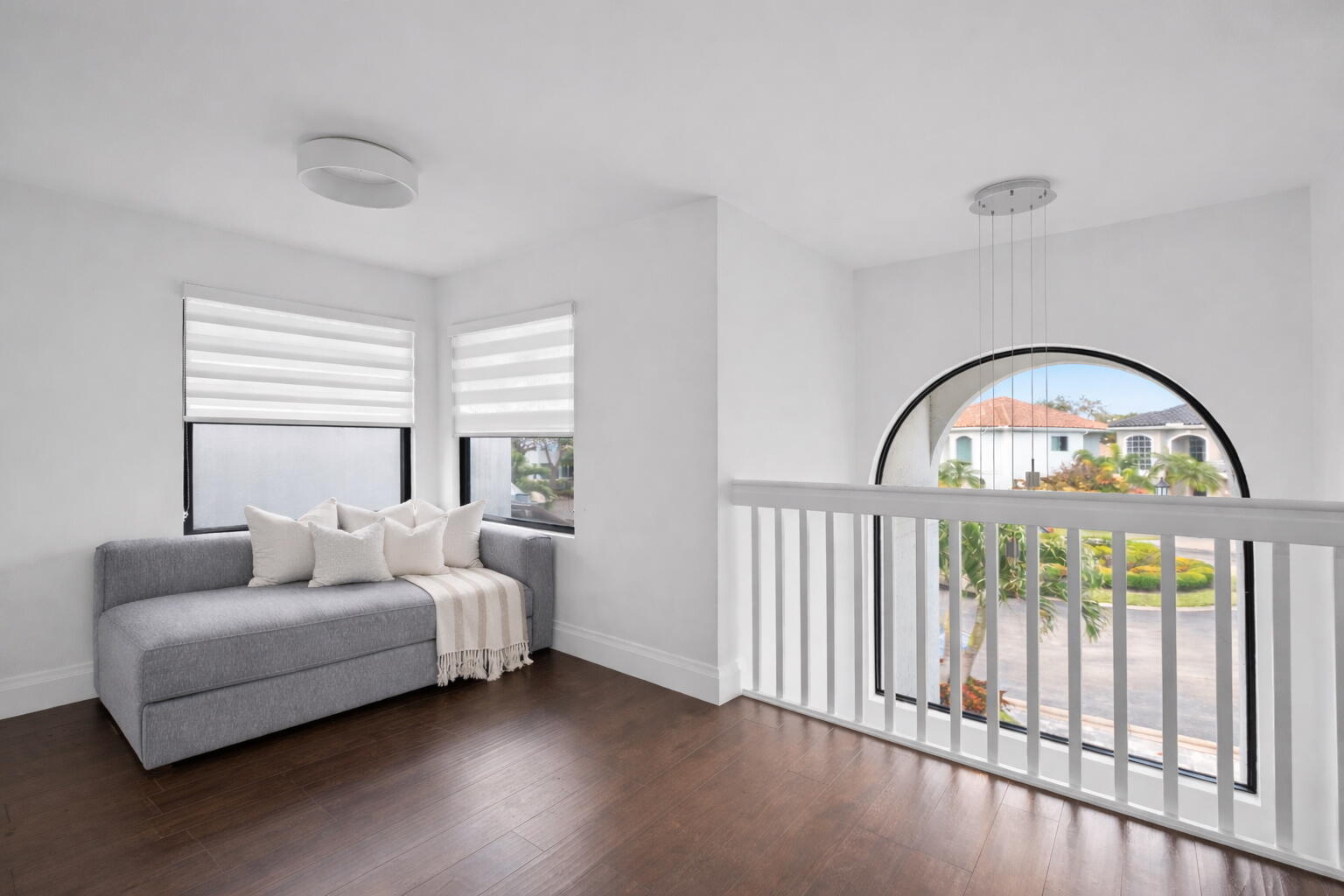 VICTORIA ISLES - Residential