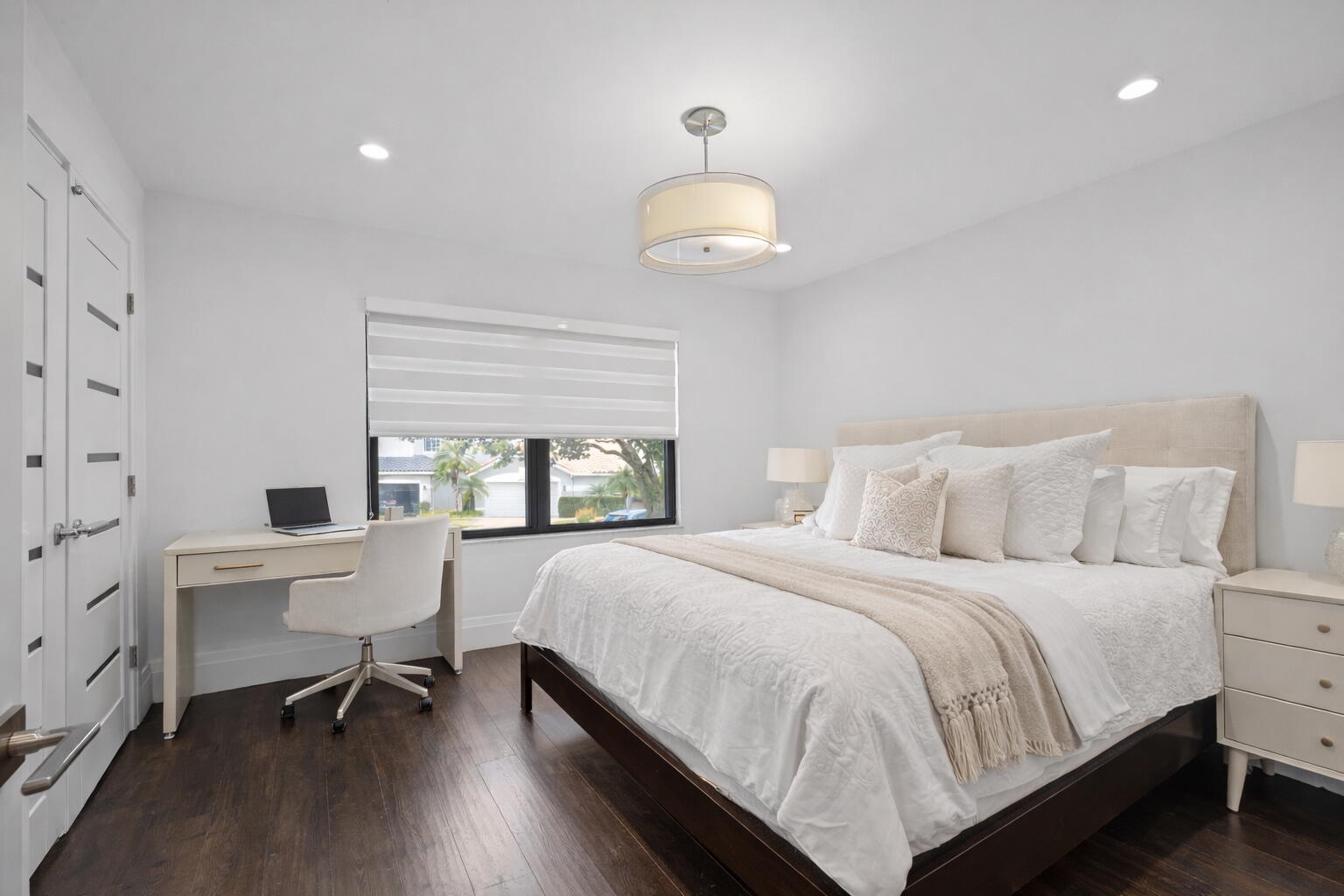 VICTORIA ISLES - Residential