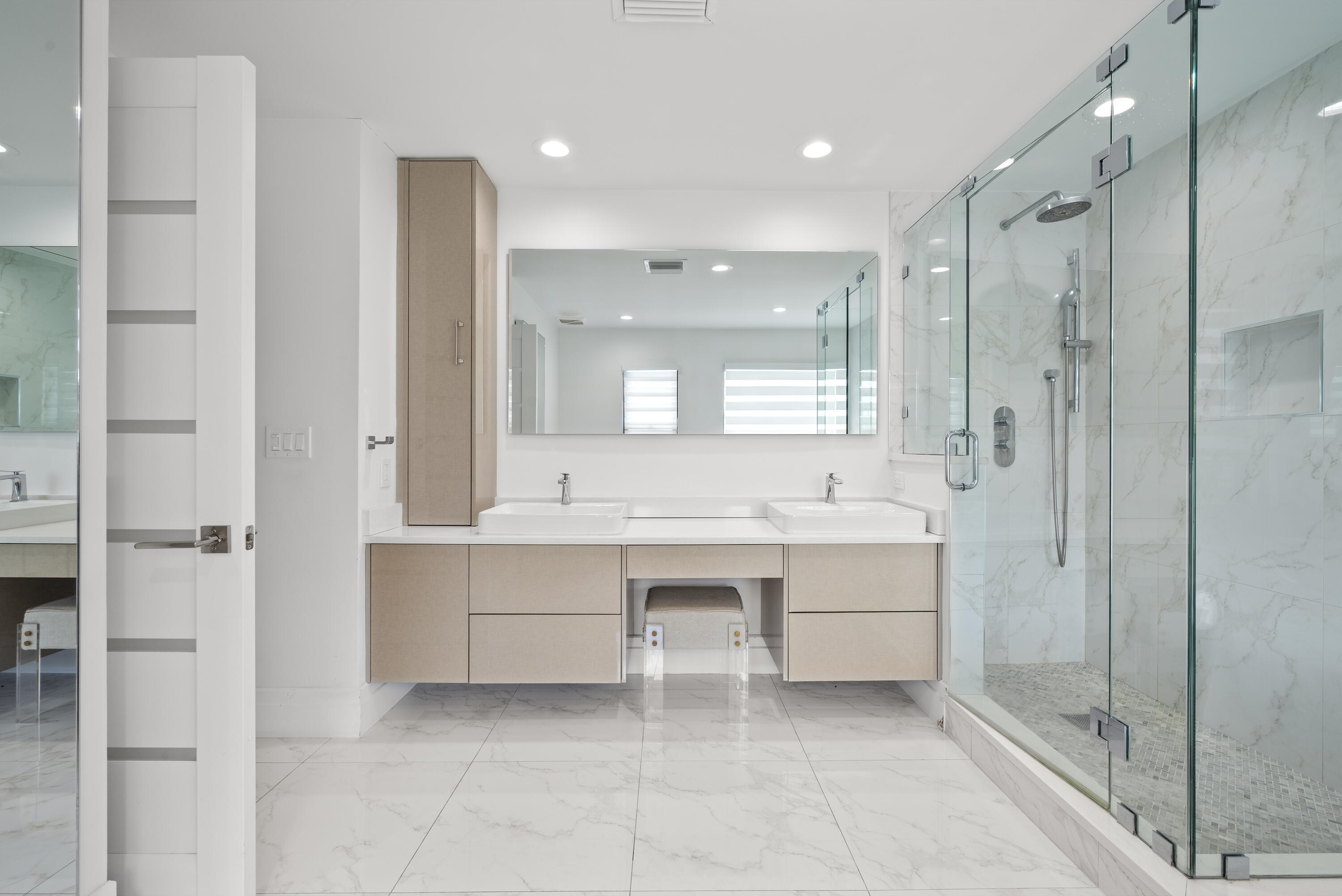 VICTORIA ISLES - Residential