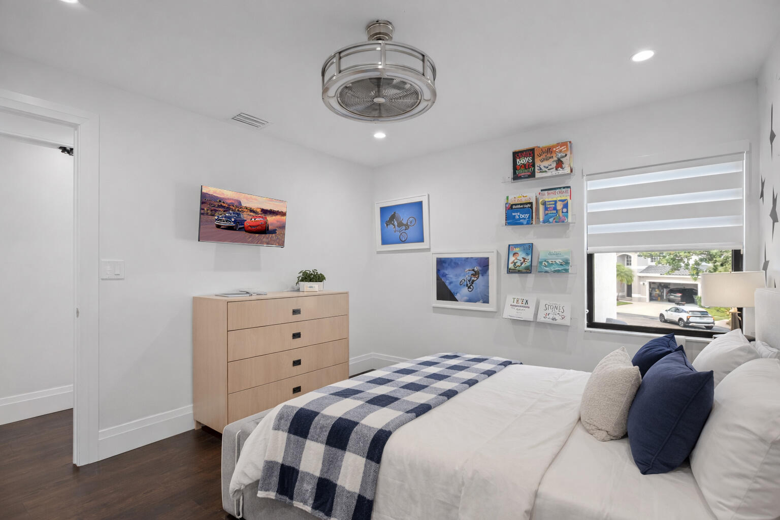 VICTORIA ISLES - Residential