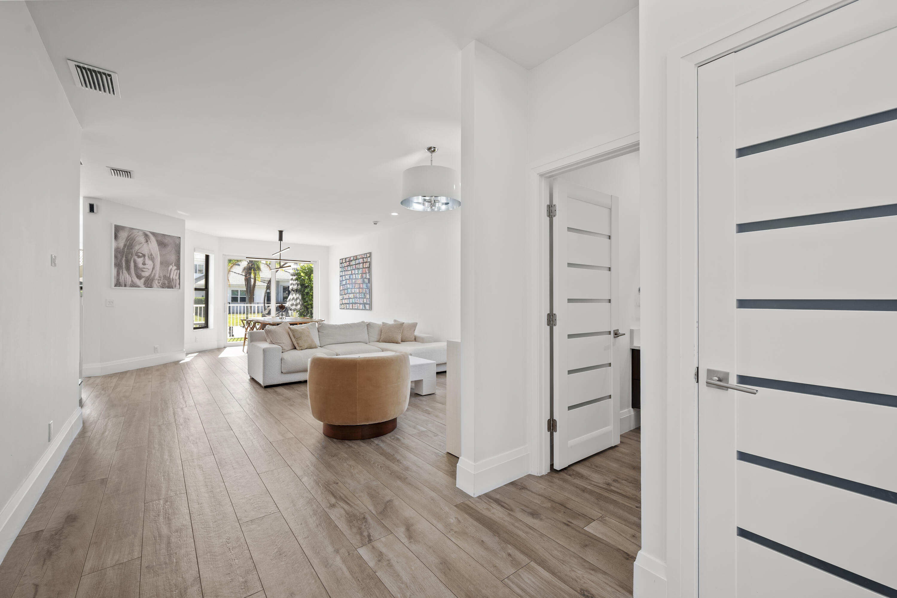 VICTORIA ISLES - Residential