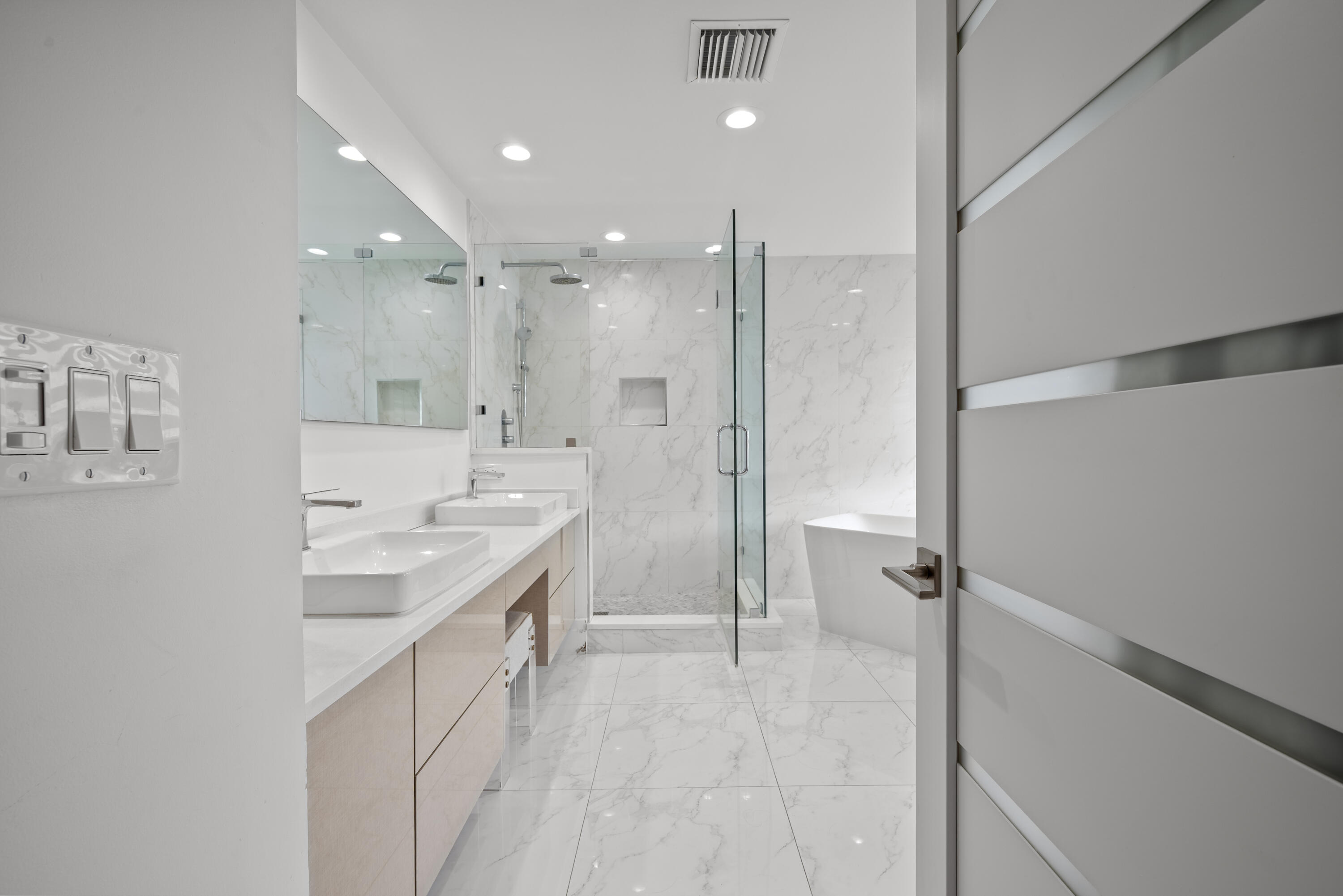 VICTORIA ISLES - Residential