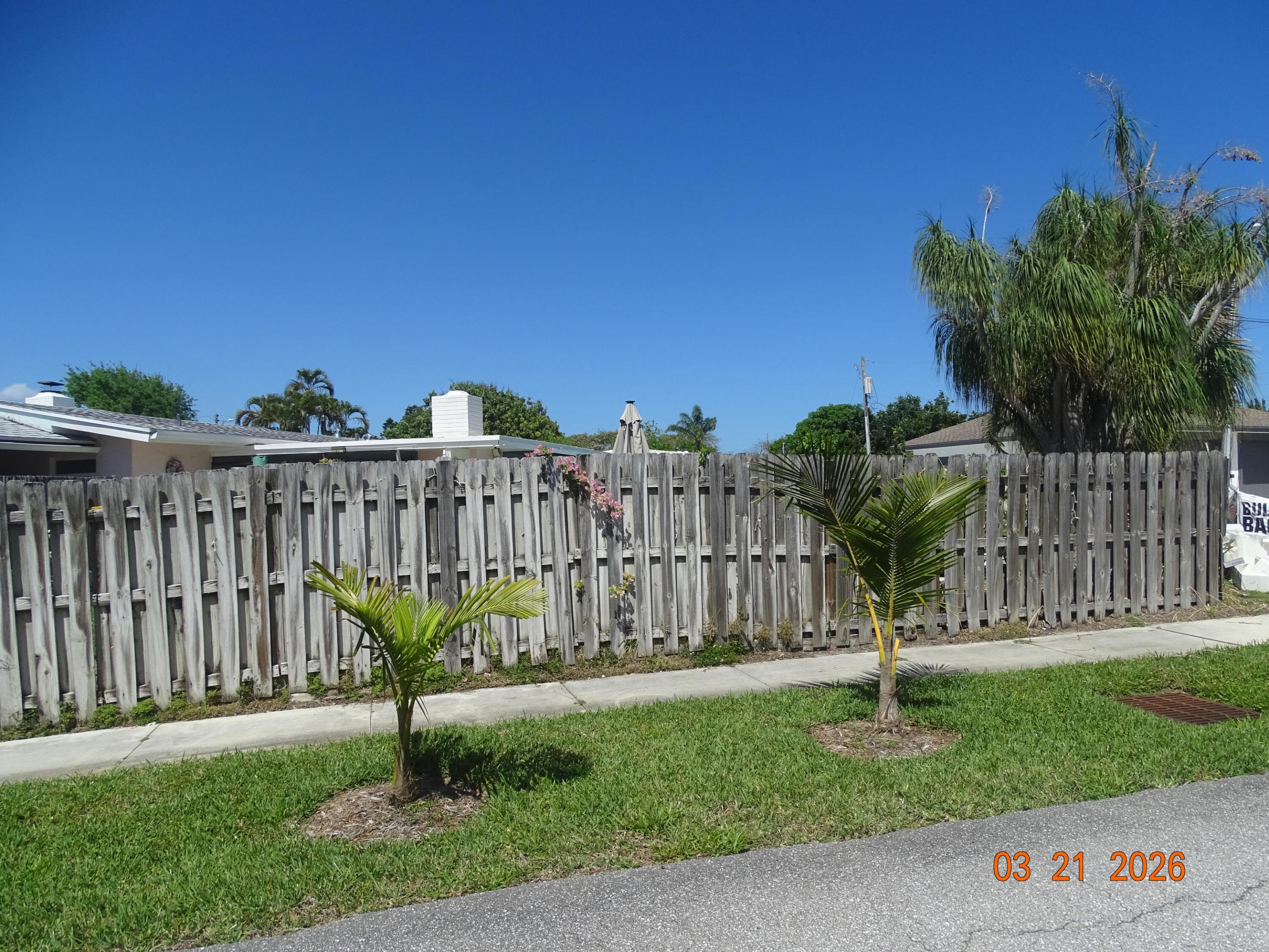 UNIVERSITY GARDENS - Residential