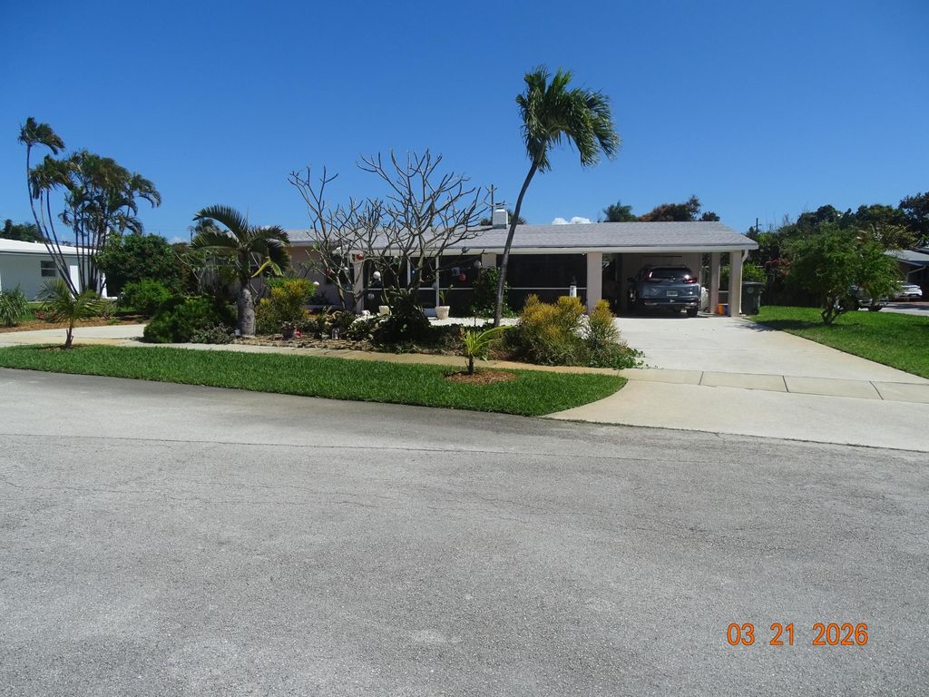 Photo of 4760 NW 2nd Terrace, Boca Raton, FL 33431 (MLS # B26007073)