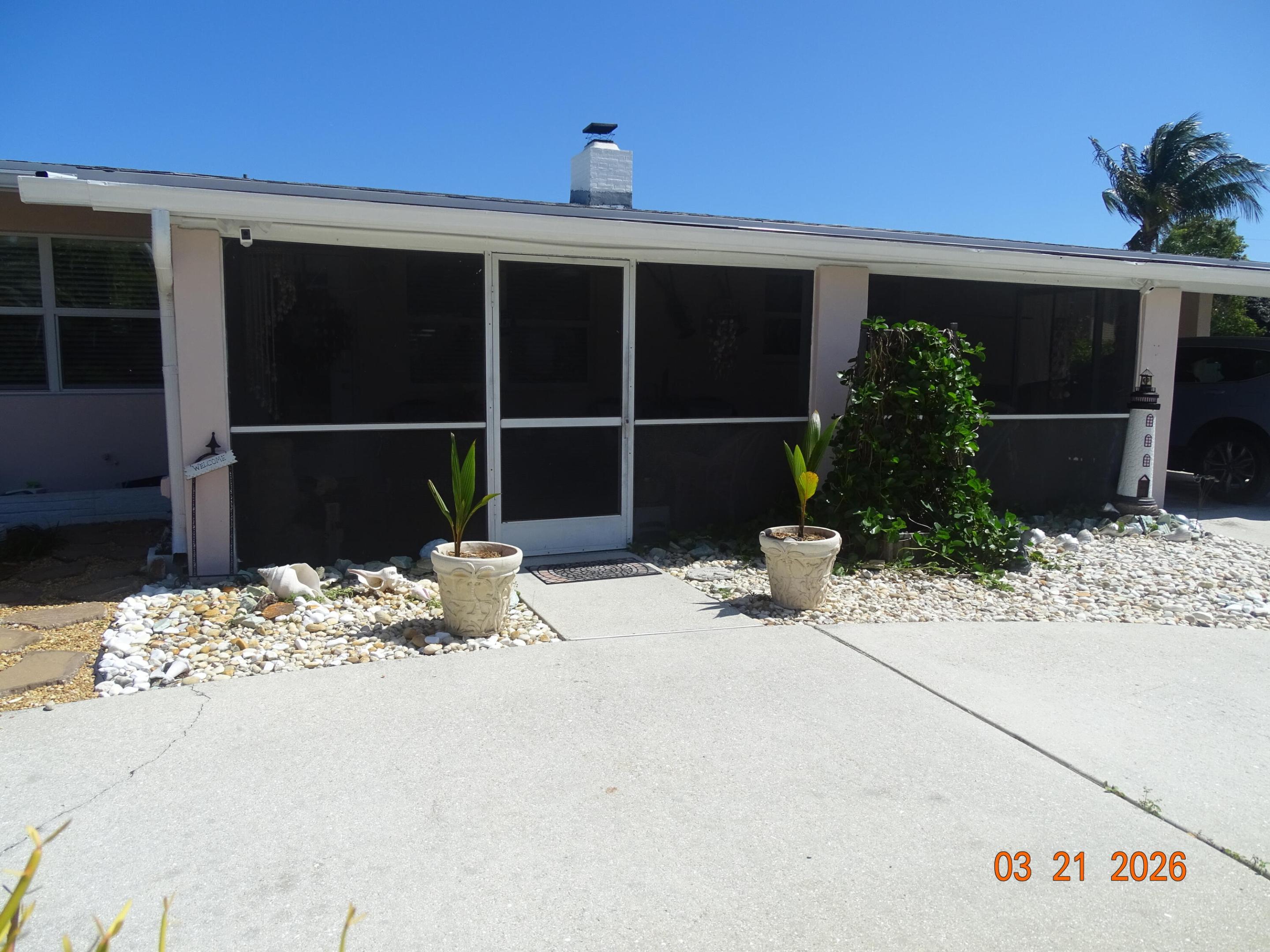 UNIVERSITY GARDENS - Residential