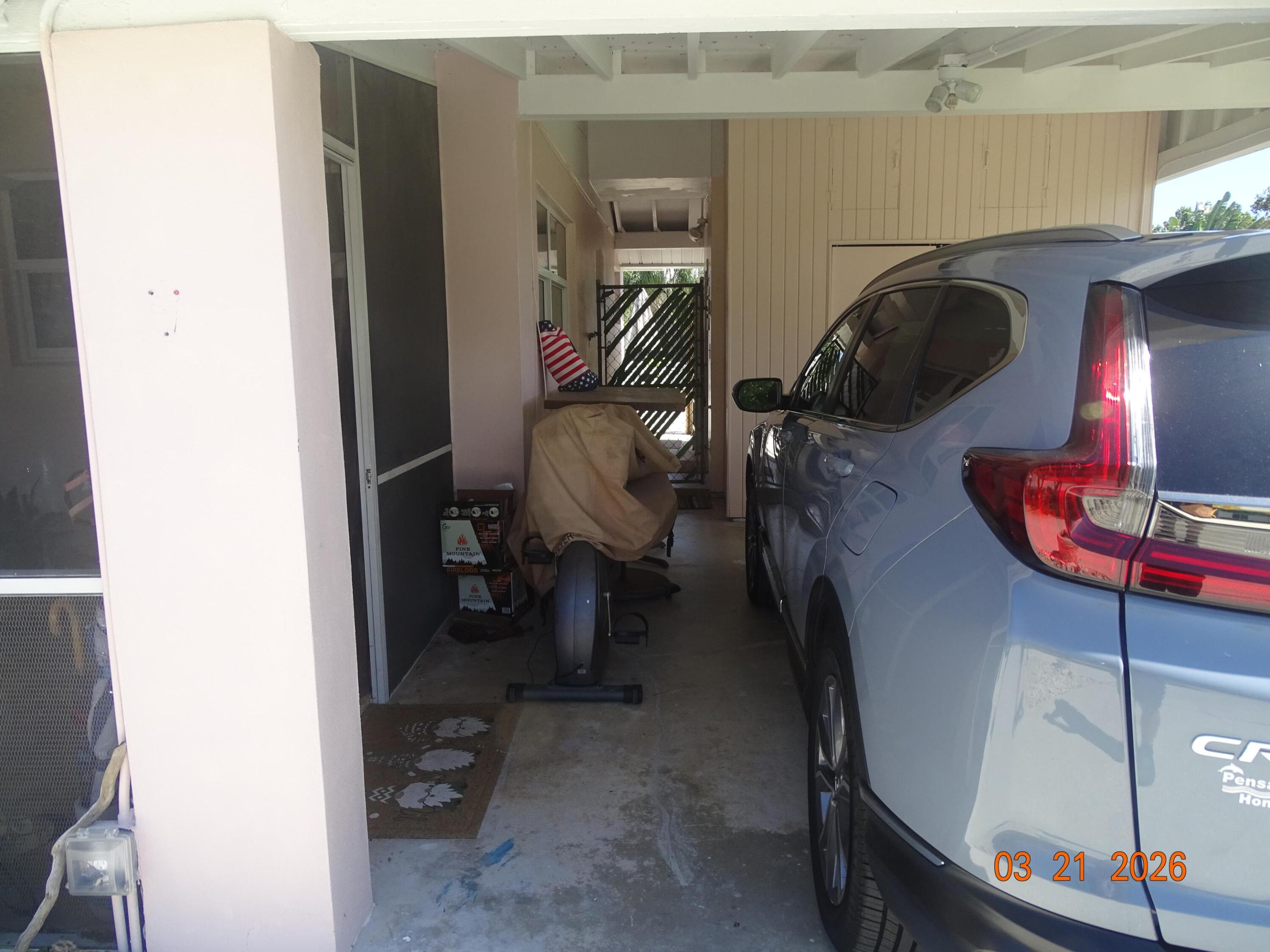 UNIVERSITY GARDENS - Residential