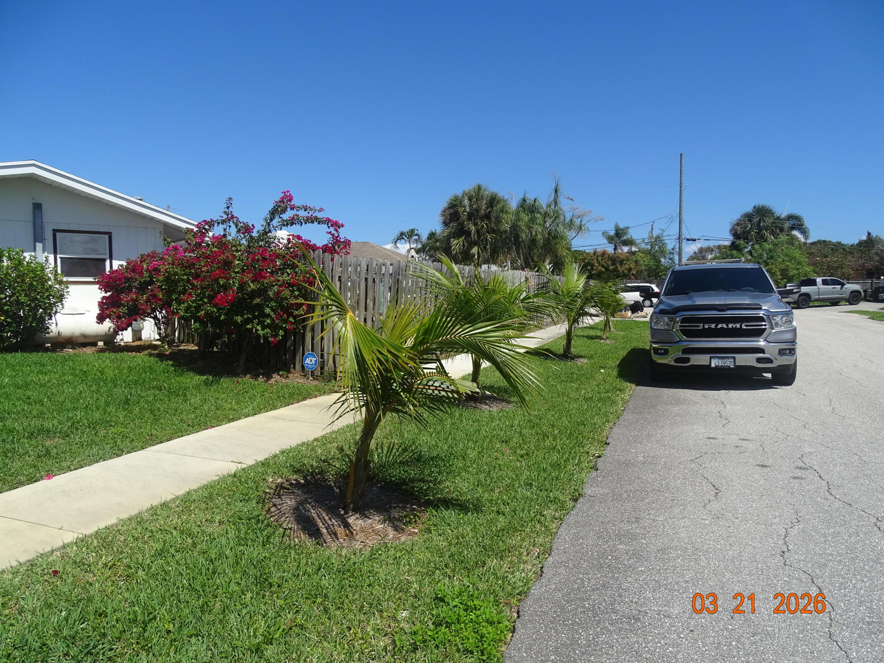 UNIVERSITY GARDENS - Residential