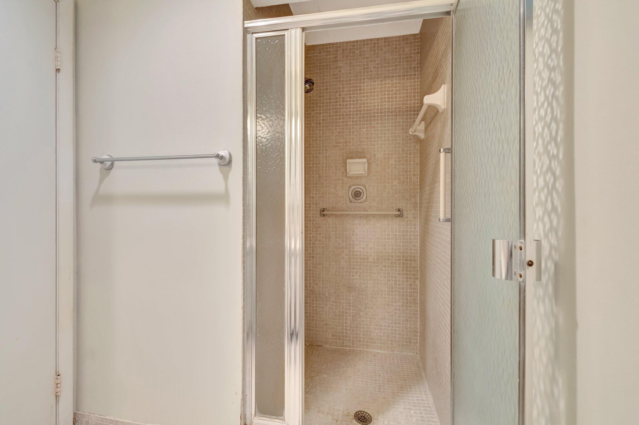 HIGH POINT OF DELRAY SEC 6 CONDO - Residential