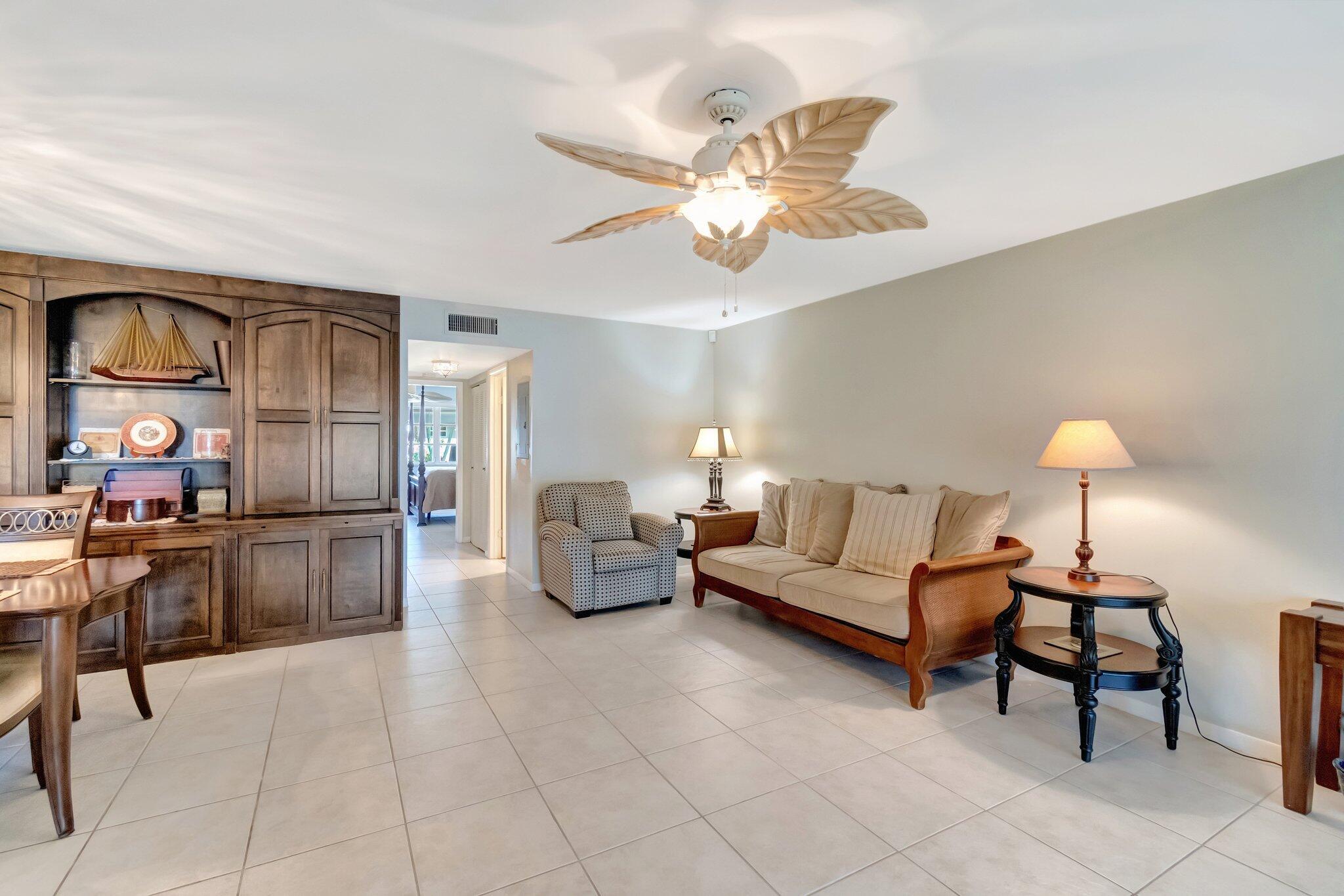 HIGH POINT OF DELRAY SEC 6 CONDO - Residential