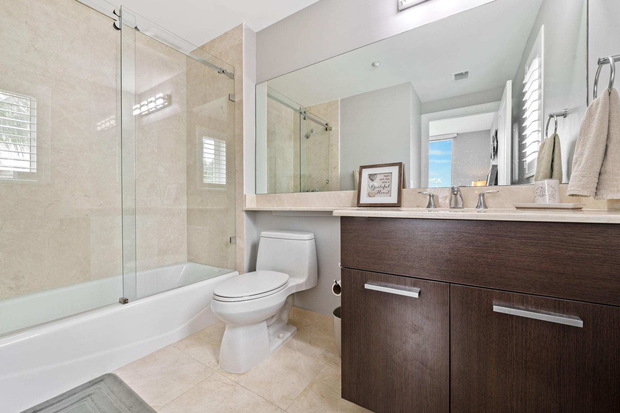 LANDINGS AT LAS OLAS - Residential