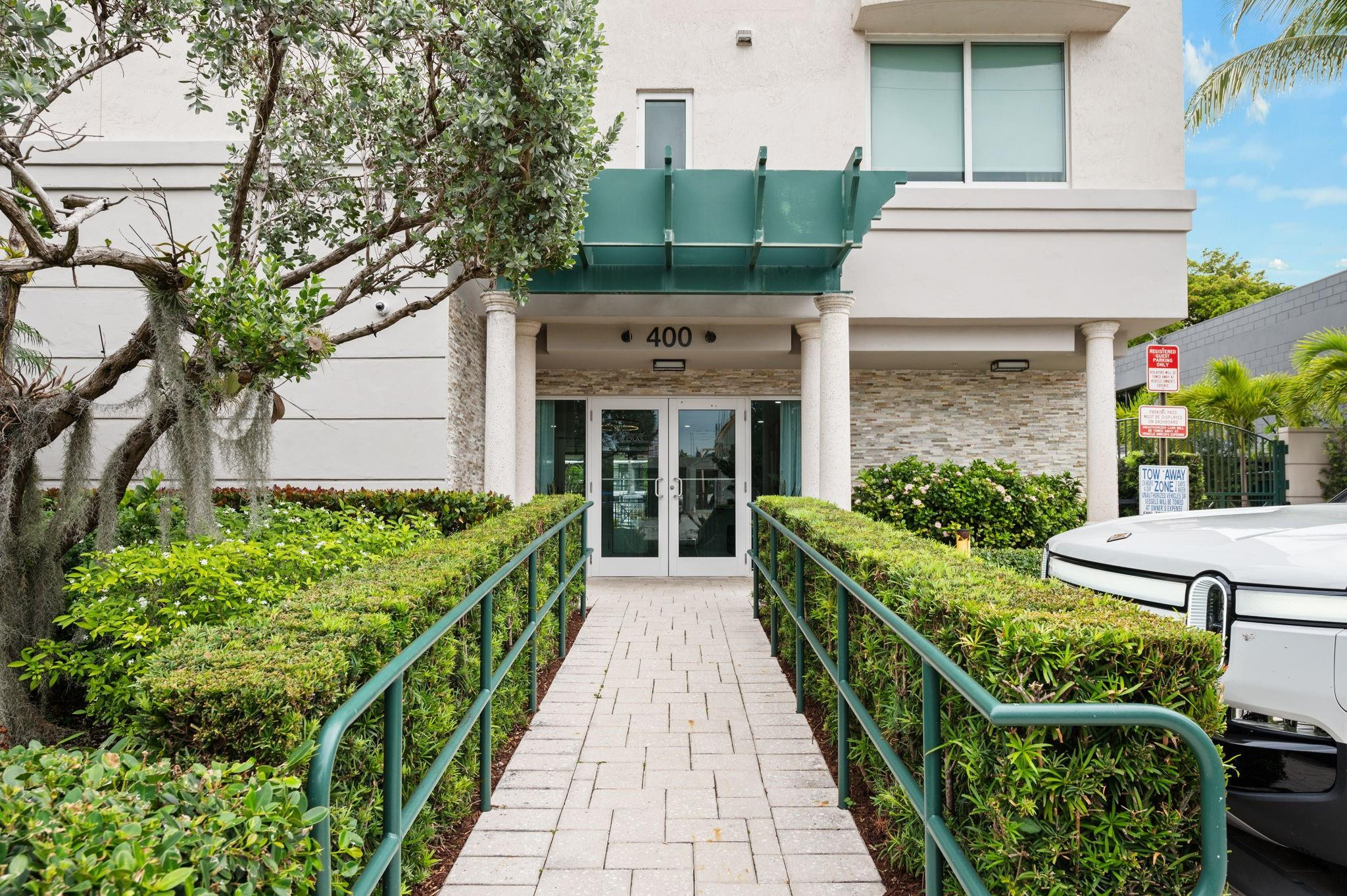 400 Hendricks Isle 3A