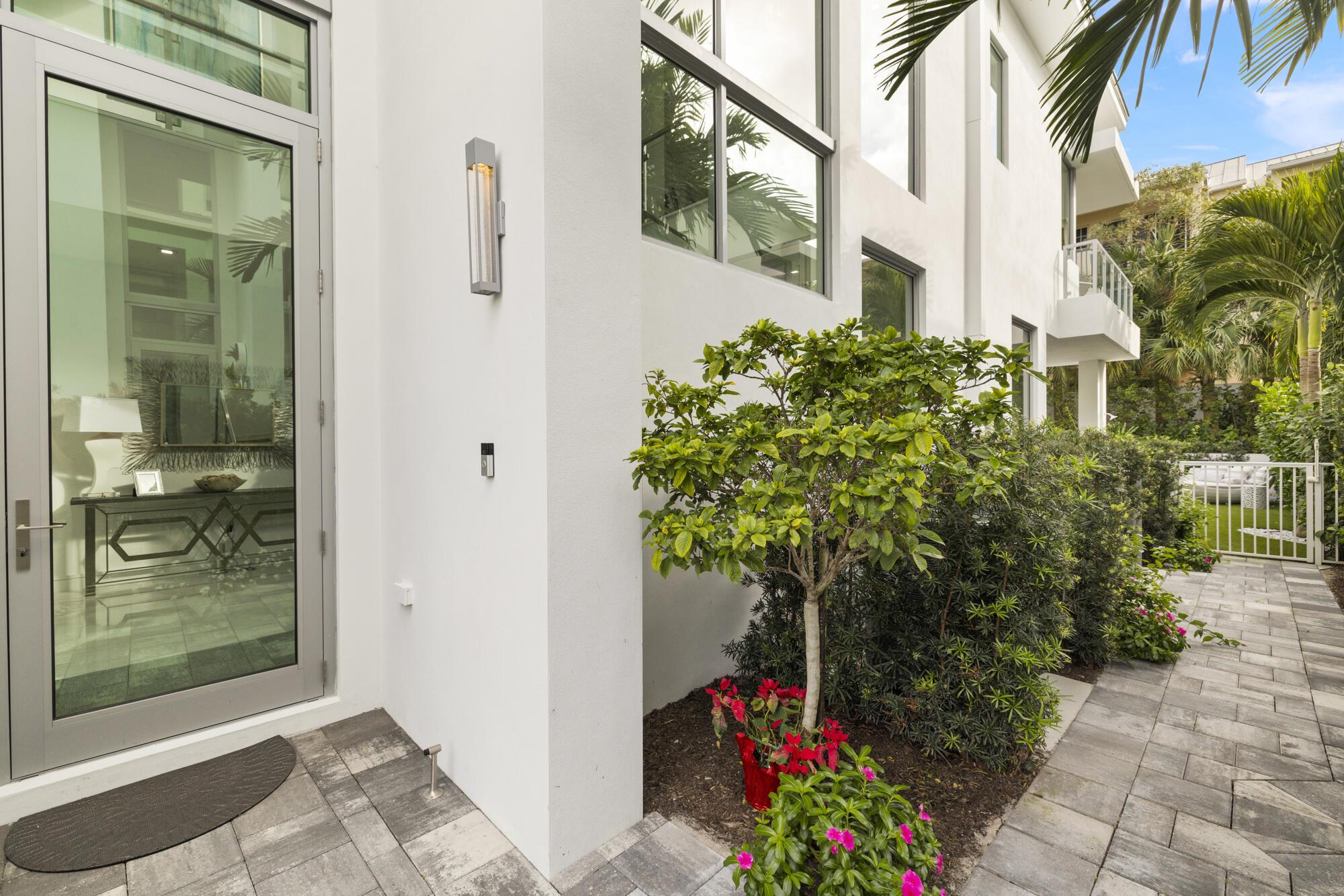 402 Ocean One Lane