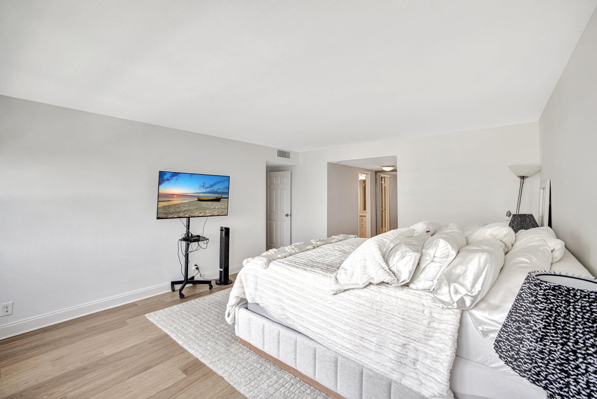 SKY HARBOUR EAST CONDO - Residential