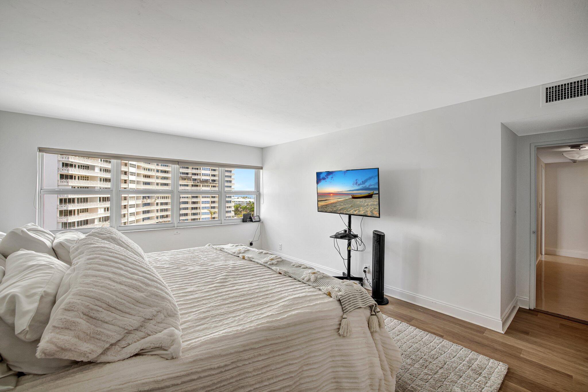 SKY HARBOUR EAST CONDO - Residential