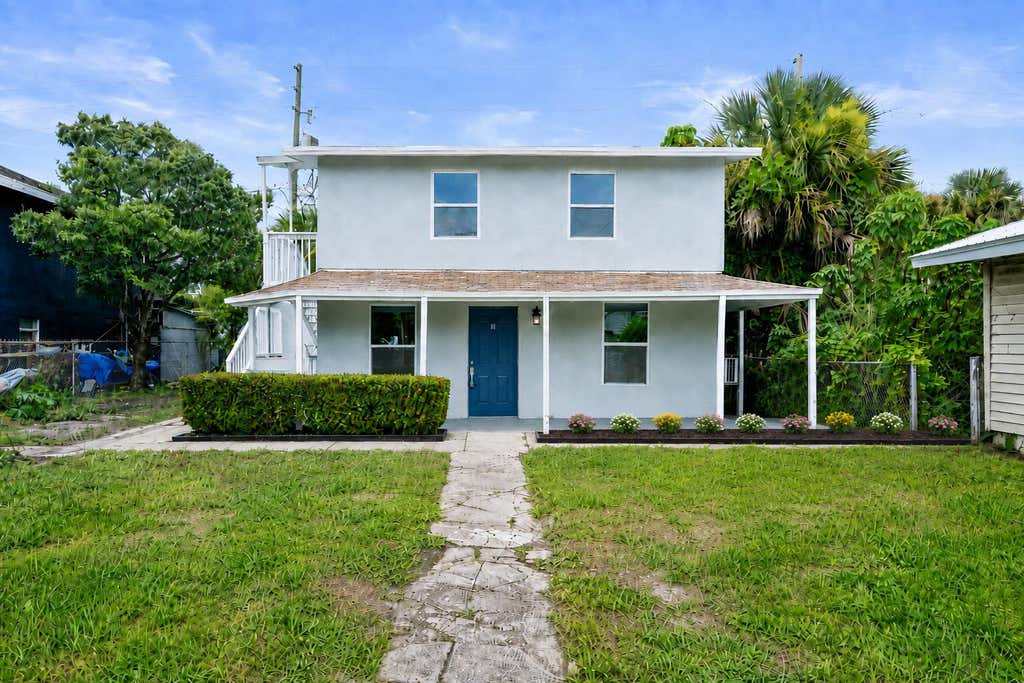 Photo of 1226 Easter Avenue, Fort Pierce, FL 34950 (MLS # B26061241)