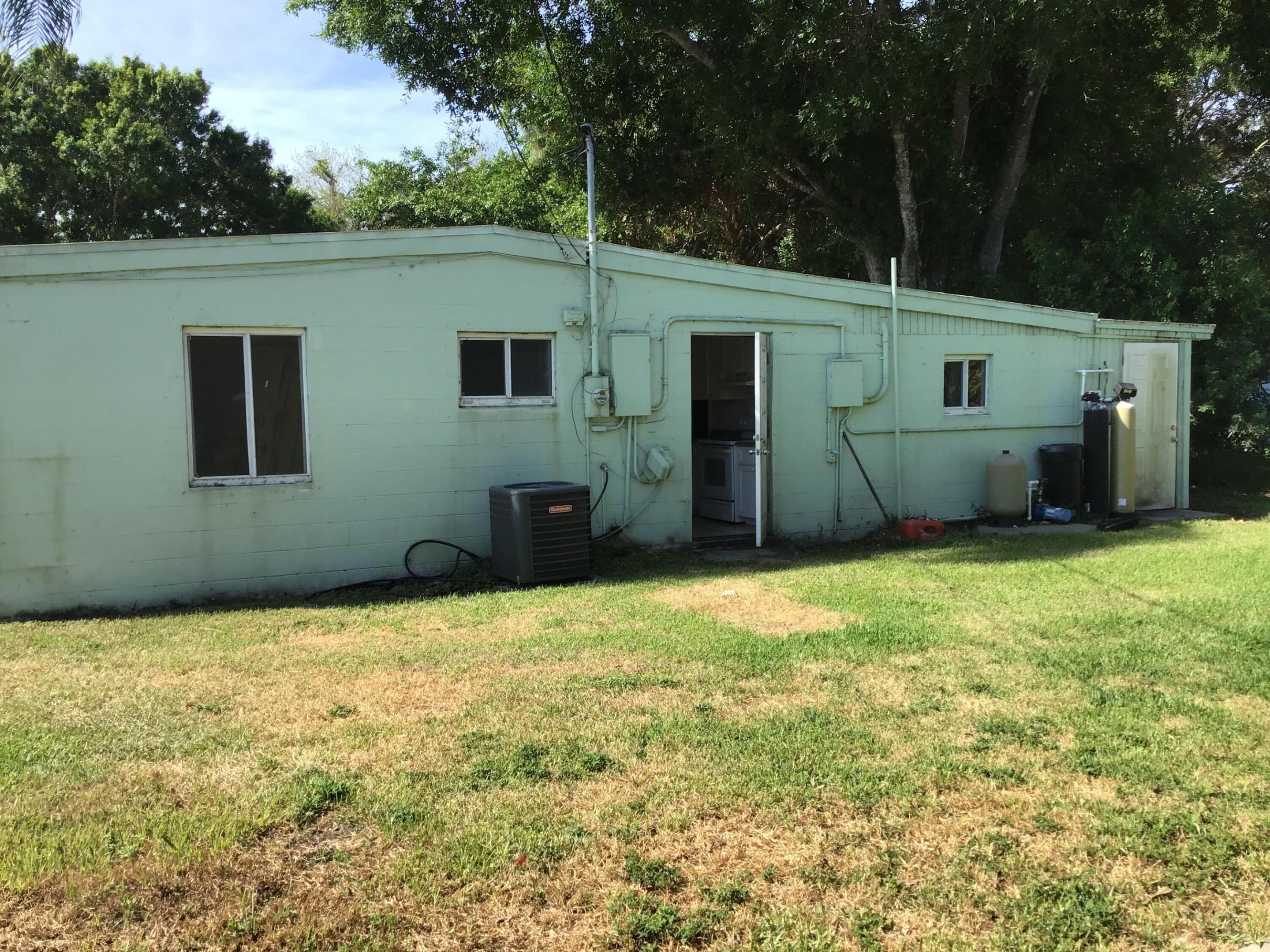 REPLAT OF PALM GARDENS - Residential