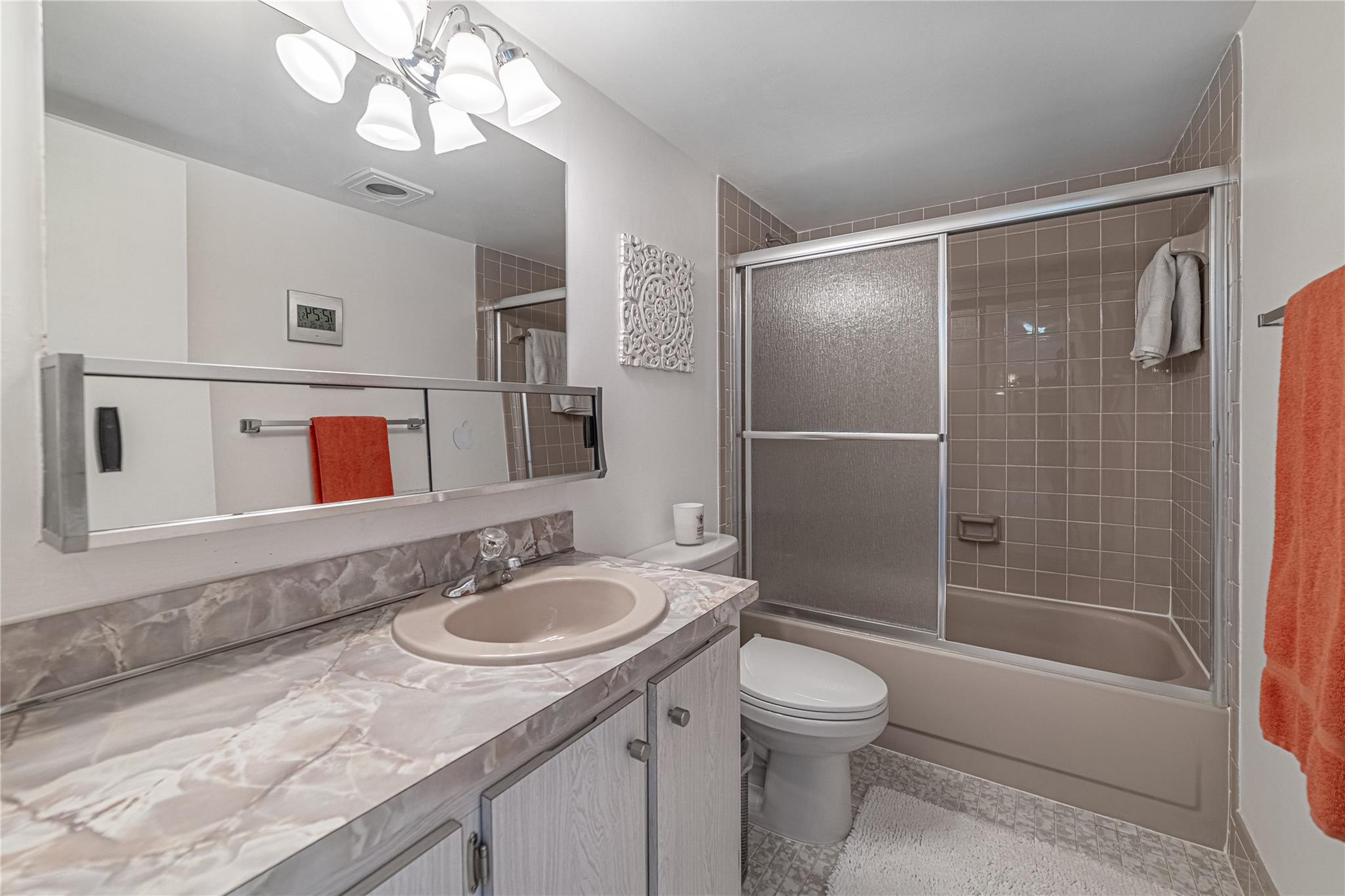 MEADOWBROOK LAKES VIEW CONDO - Residential