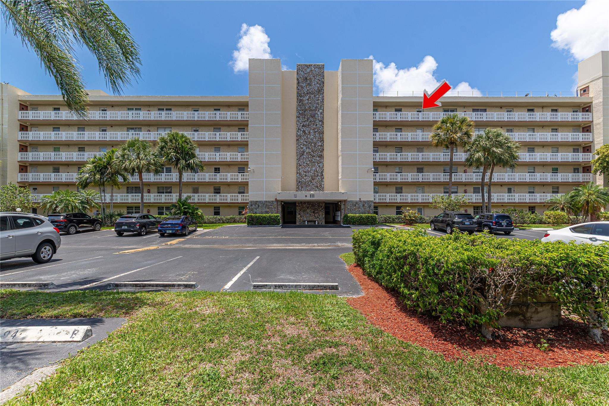 MEADOWBROOK LAKES VIEW CONDO - Residential