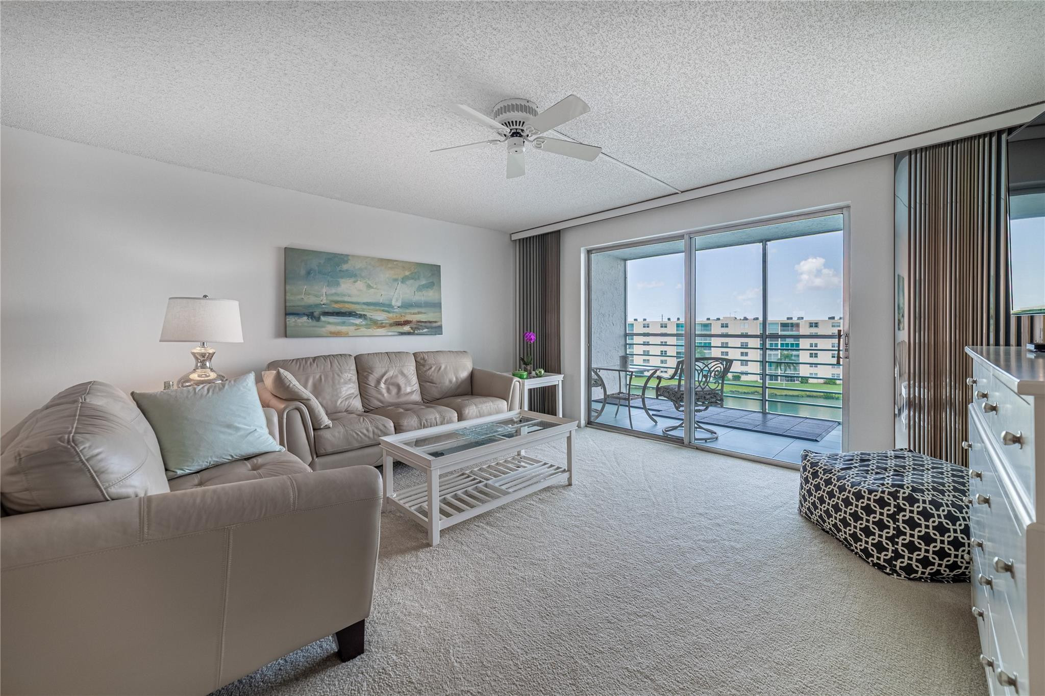 MEADOWBROOK LAKES VIEW CONDO - Residential