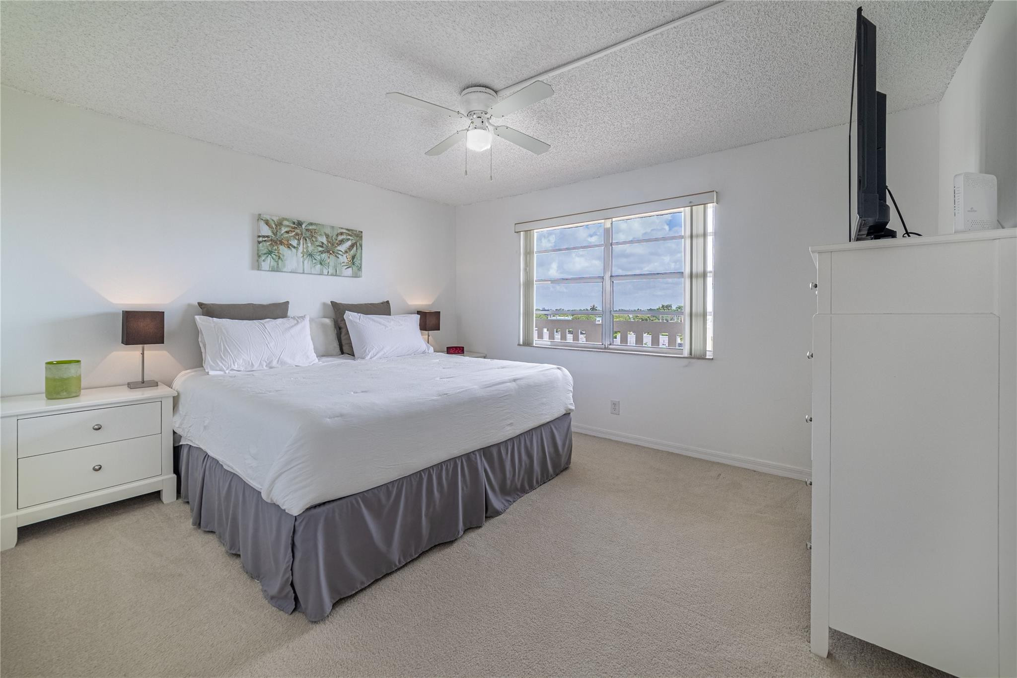 MEADOWBROOK LAKES VIEW CONDO - Residential