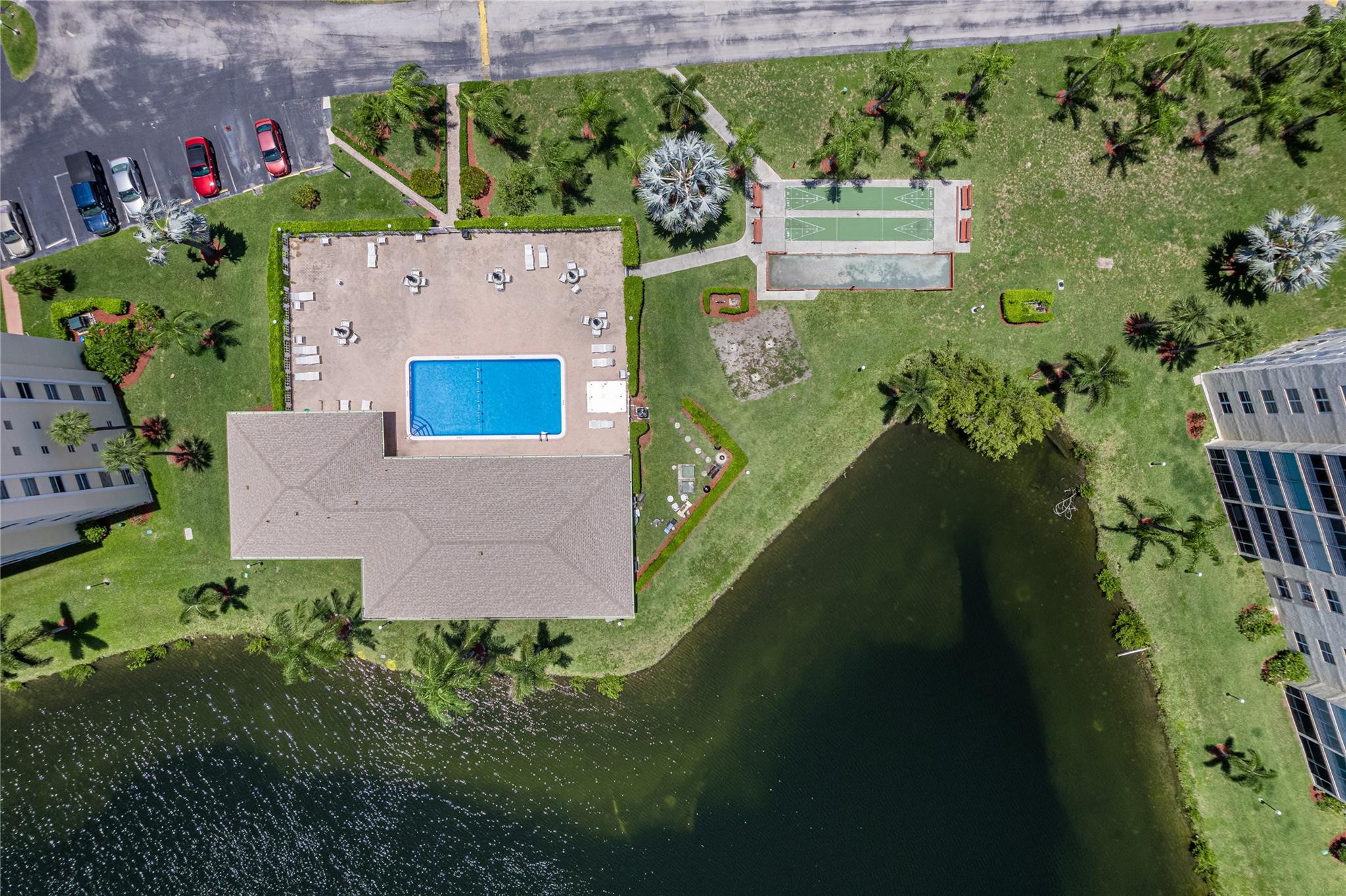 MEADOWBROOK LAKES VIEW CONDO - Residential