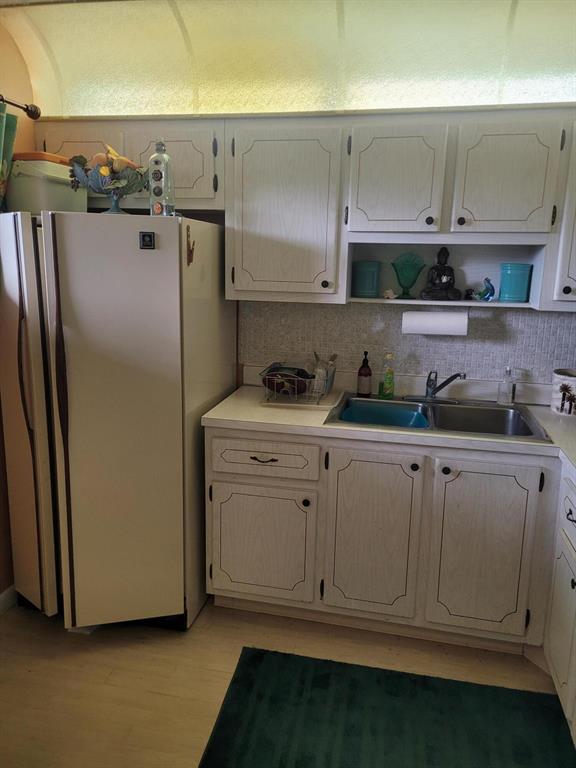 LAKE CLARKE GARDENS CONDO 17 - Residential