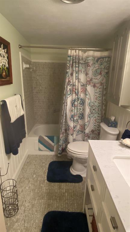 LAKE CLARKE GARDENS CONDO 17 - Residential