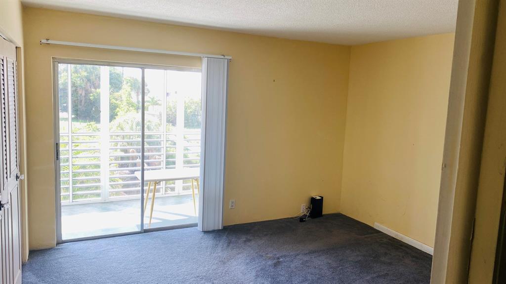 LAKE CLARKE GARDENS CONDO 17 - Residential