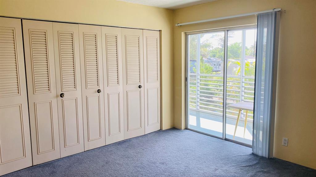 LAKE CLARKE GARDENS CONDO 17 - Residential