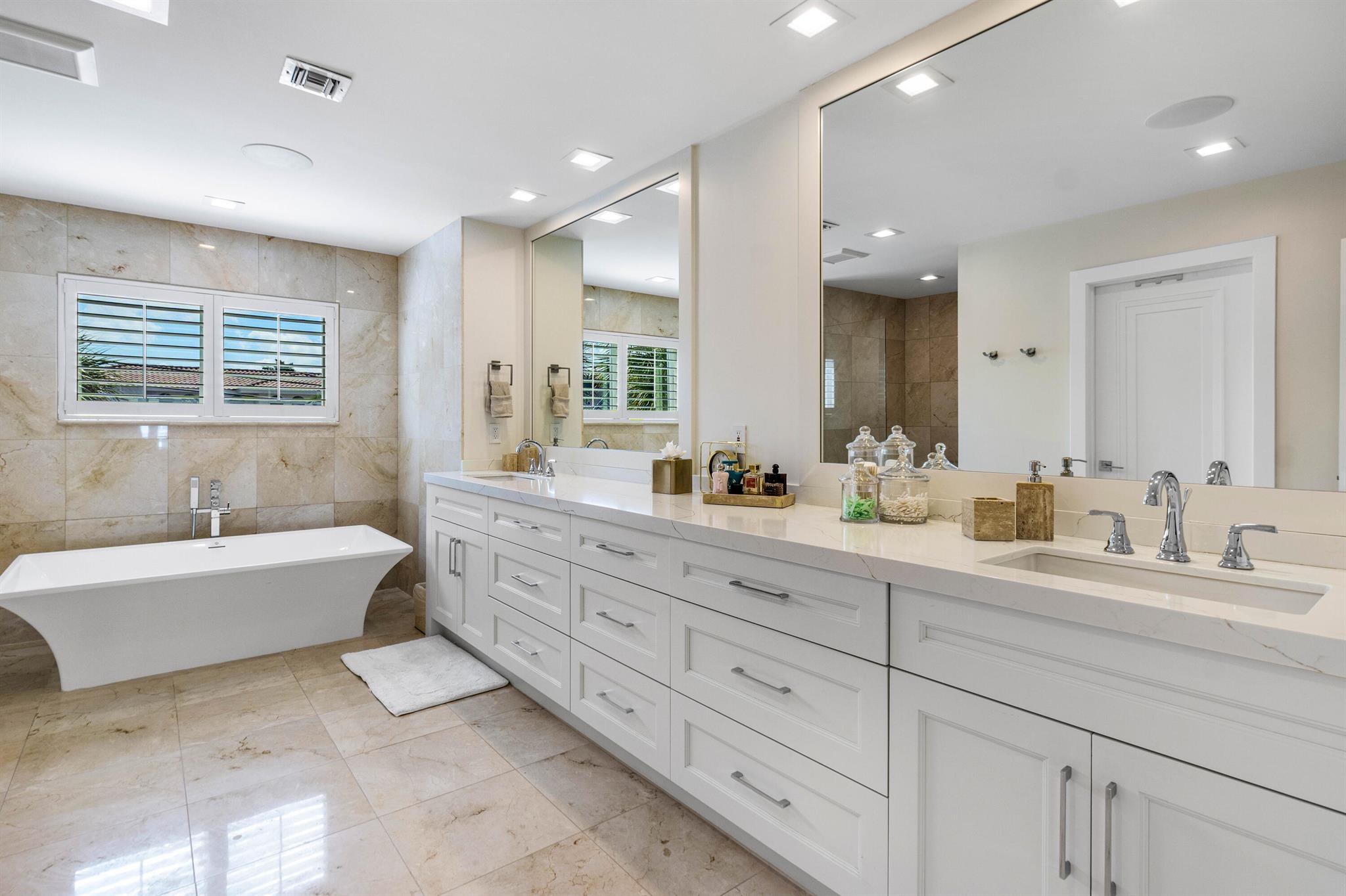 TROPIC ISLE 3RD SEC IN PB - Residential