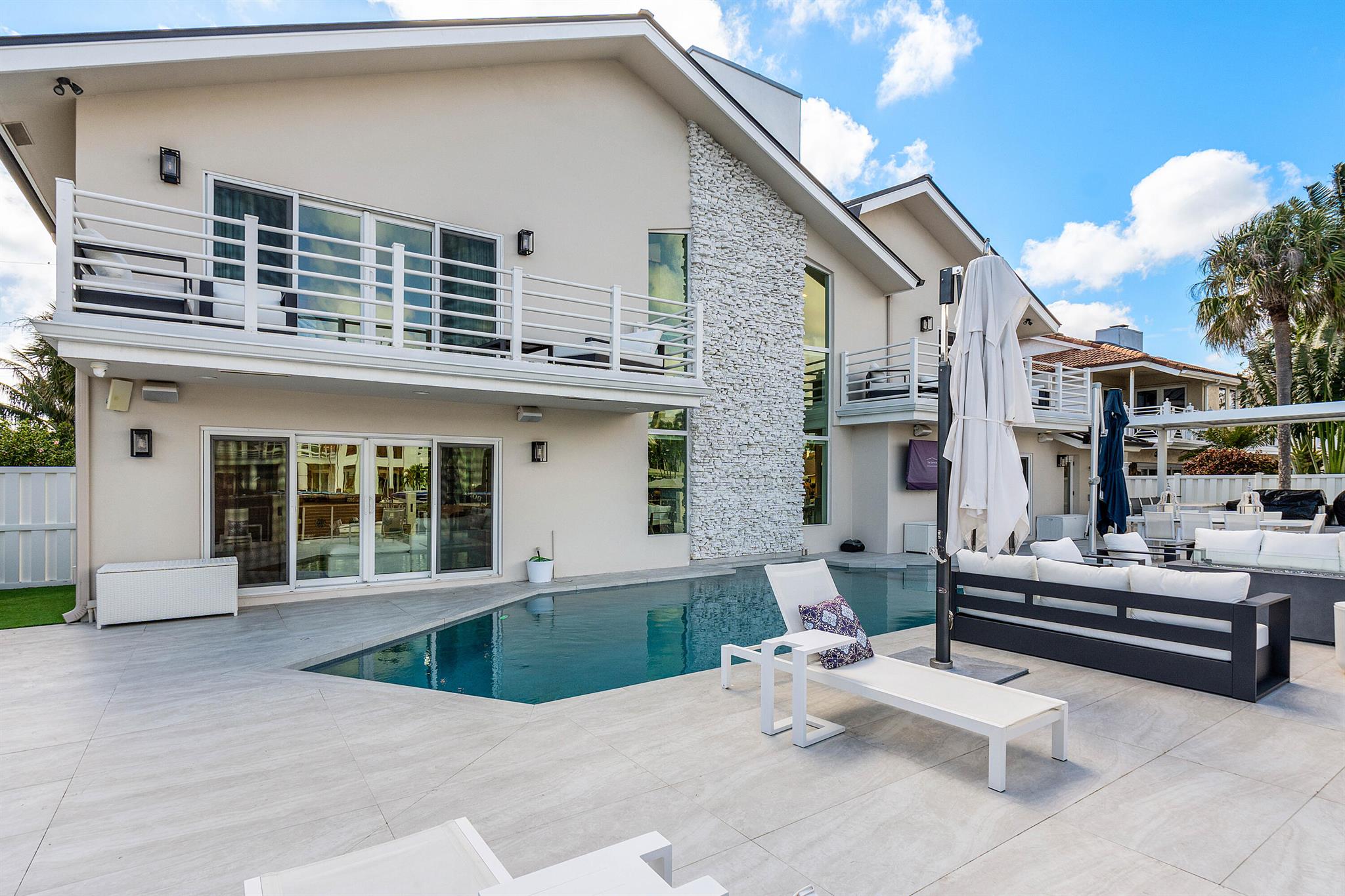 TROPIC ISLE 3RD SEC IN PB - Residential