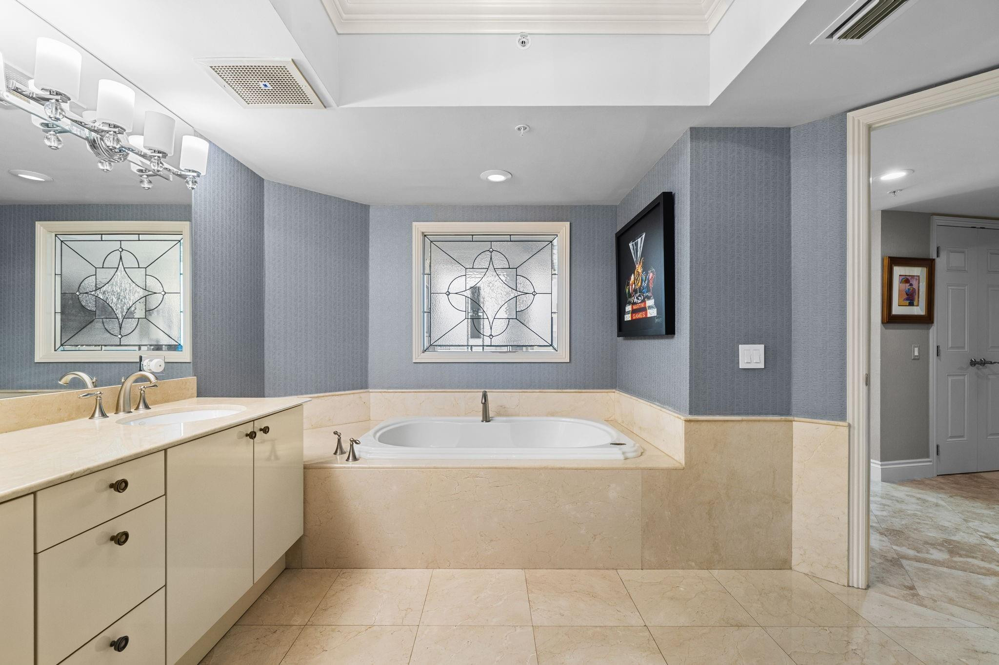 LAS OLAS GRAND - Residential