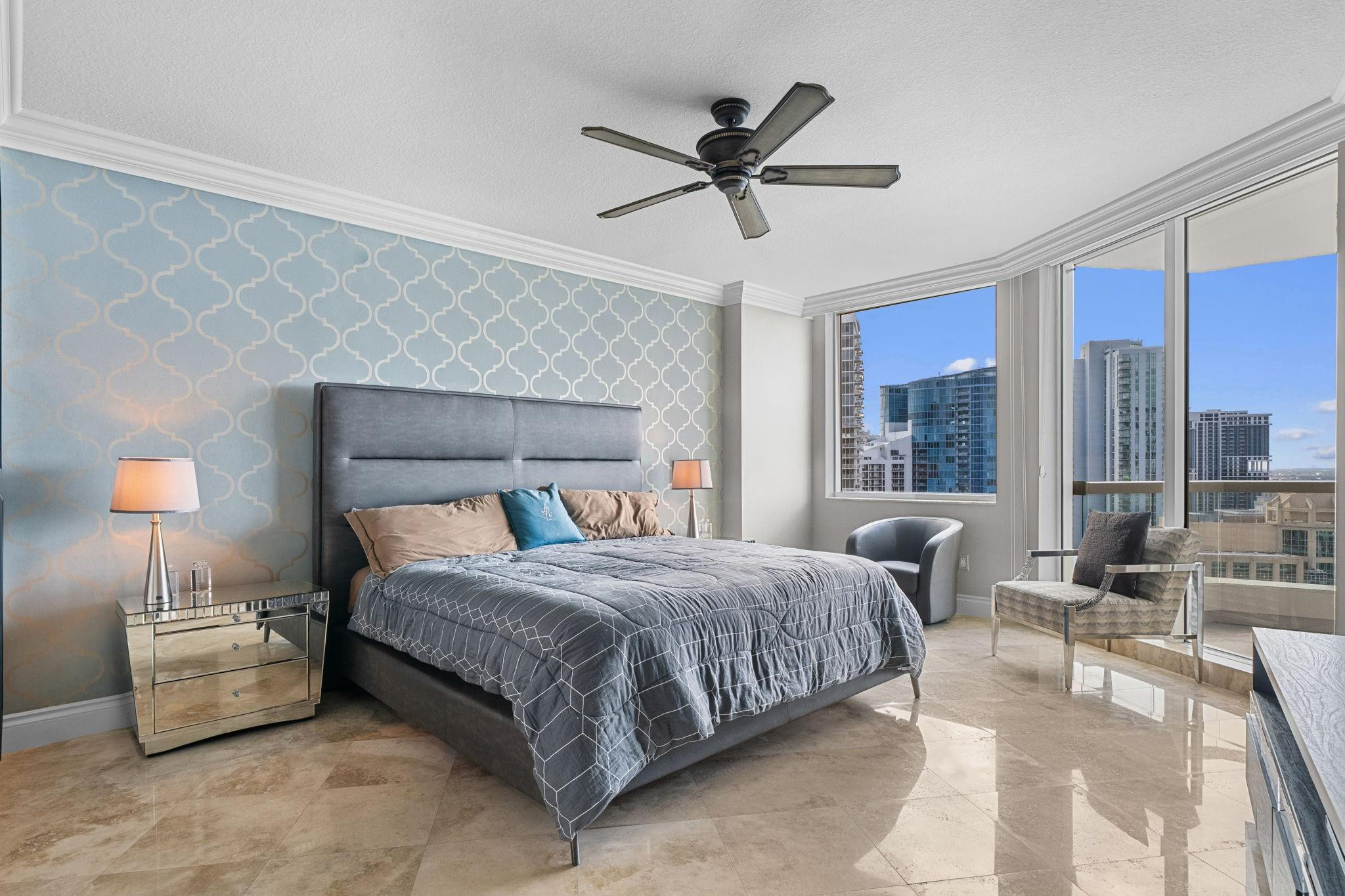 411 N New River Drive 3403