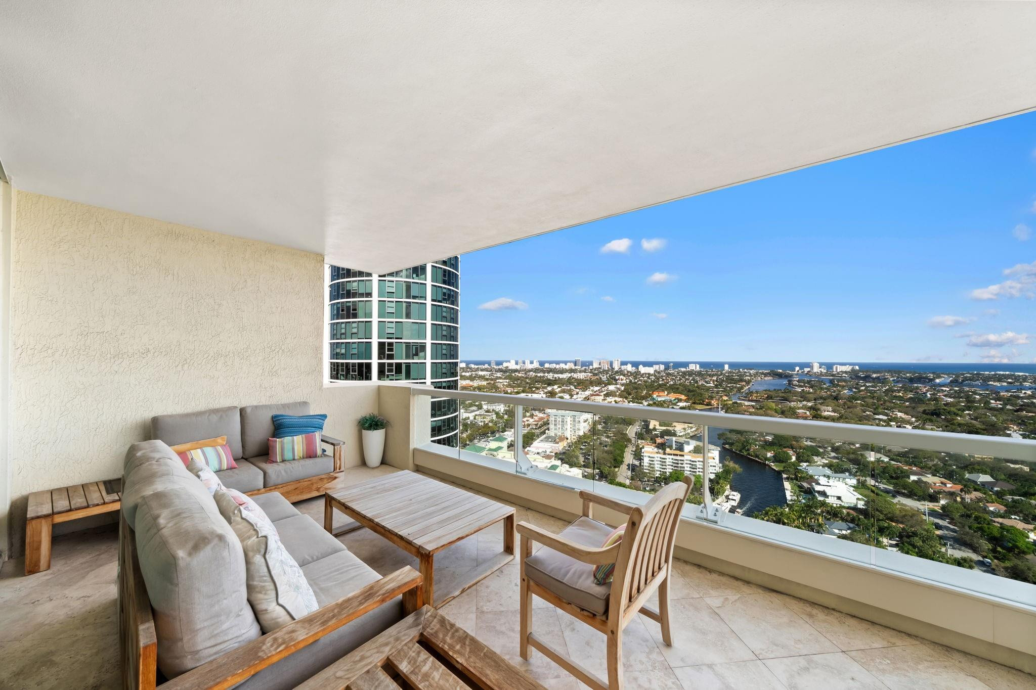 LAS OLAS GRAND - Residential