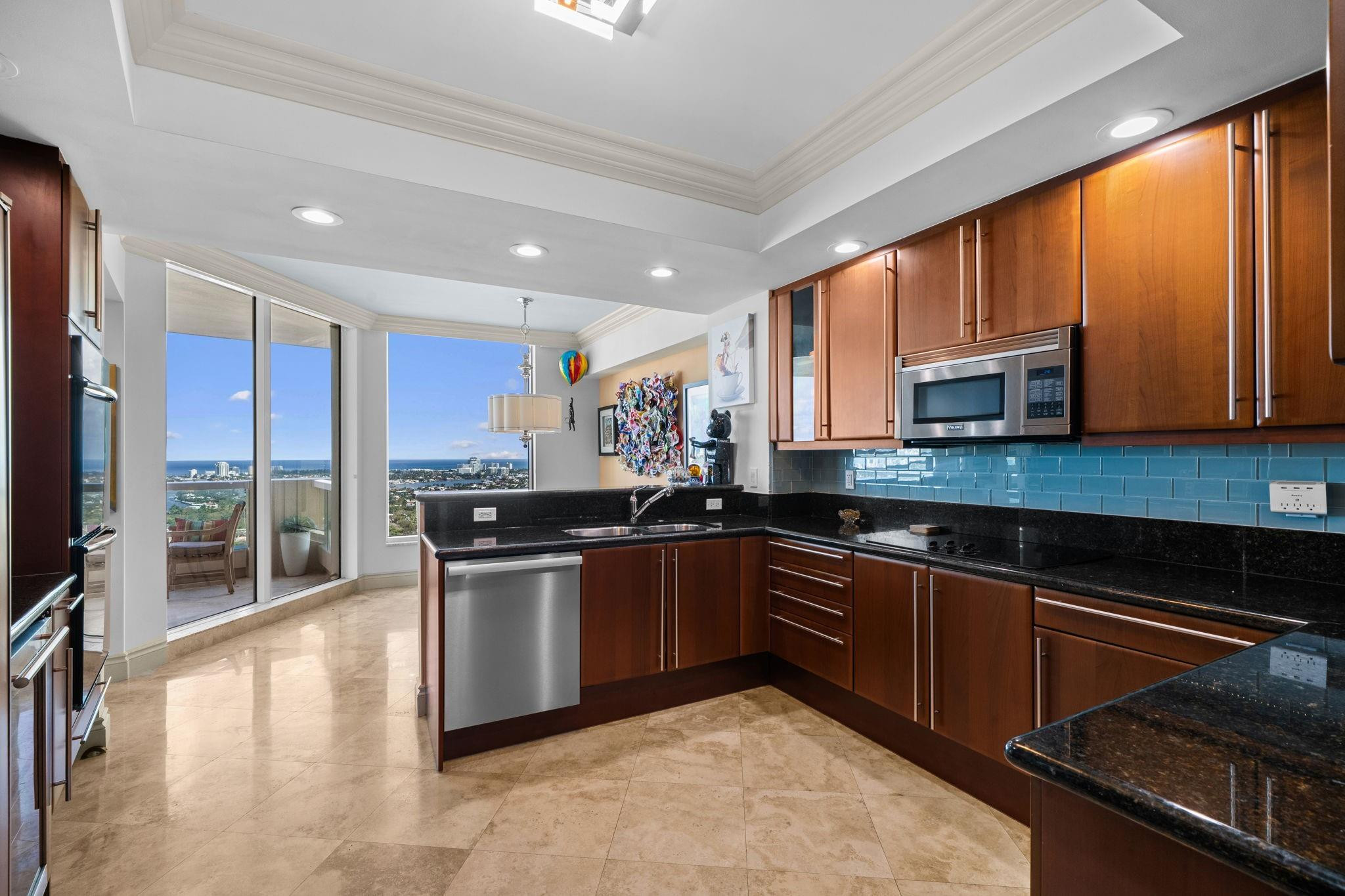 411 N New River Drive 3403