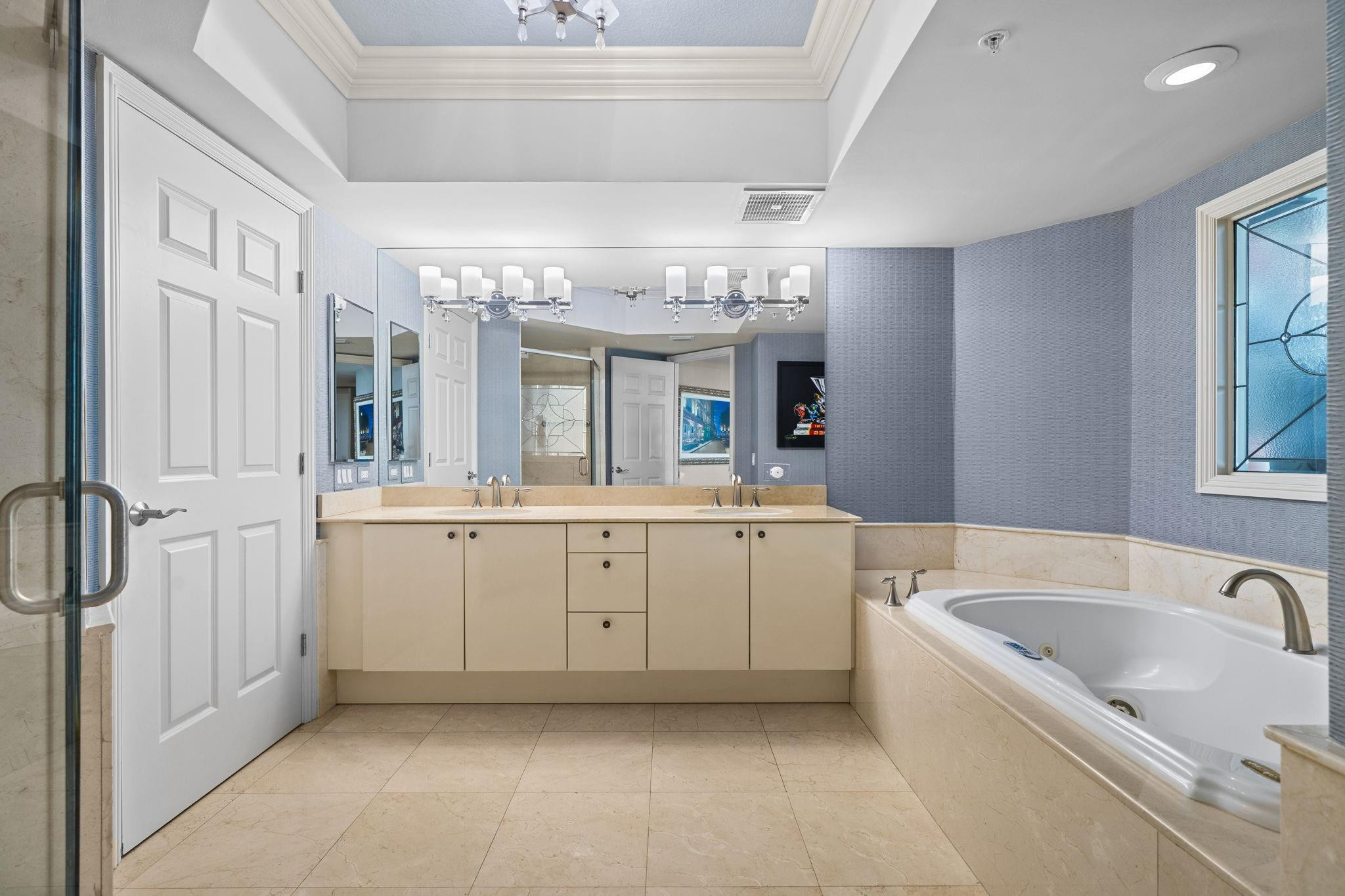 LAS OLAS GRAND - Residential