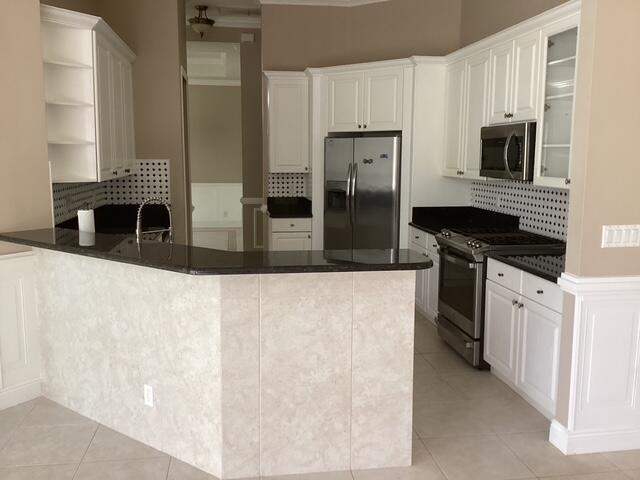 198 Magnolia Lakes Boulevard