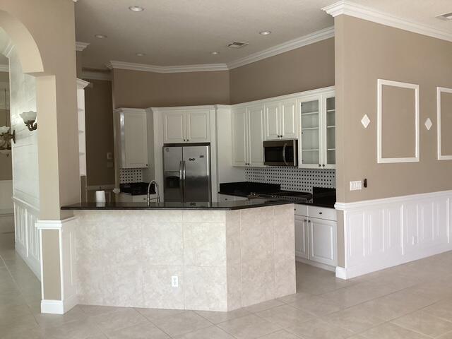 198 Magnolia Lakes Boulevard