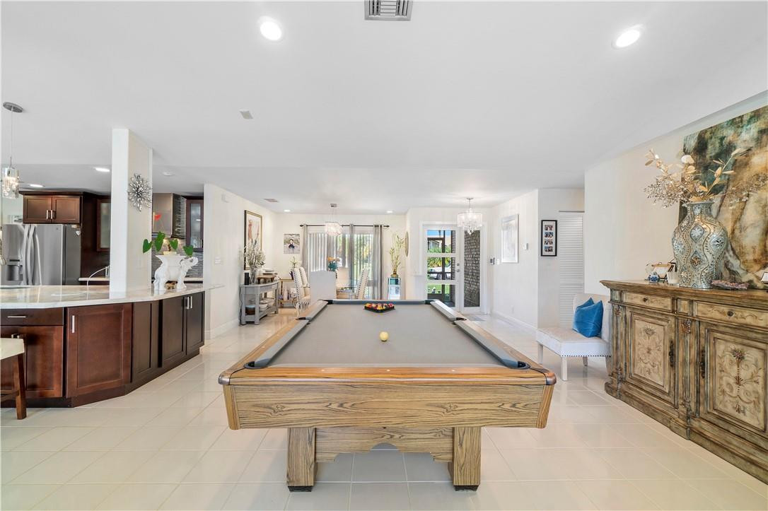 BOCA GREENS - Residential