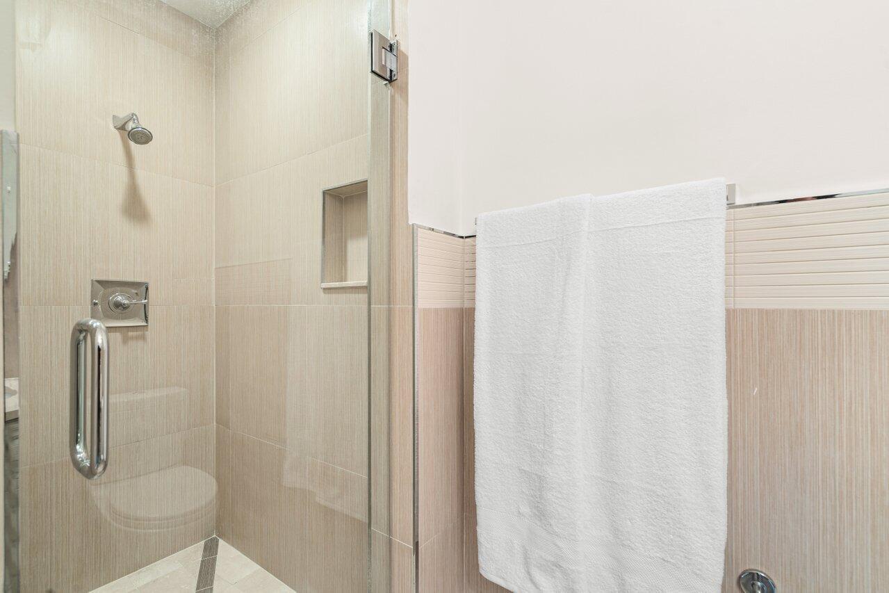 SUNRISE OCEAN CLUB CONDO - Residential Lease