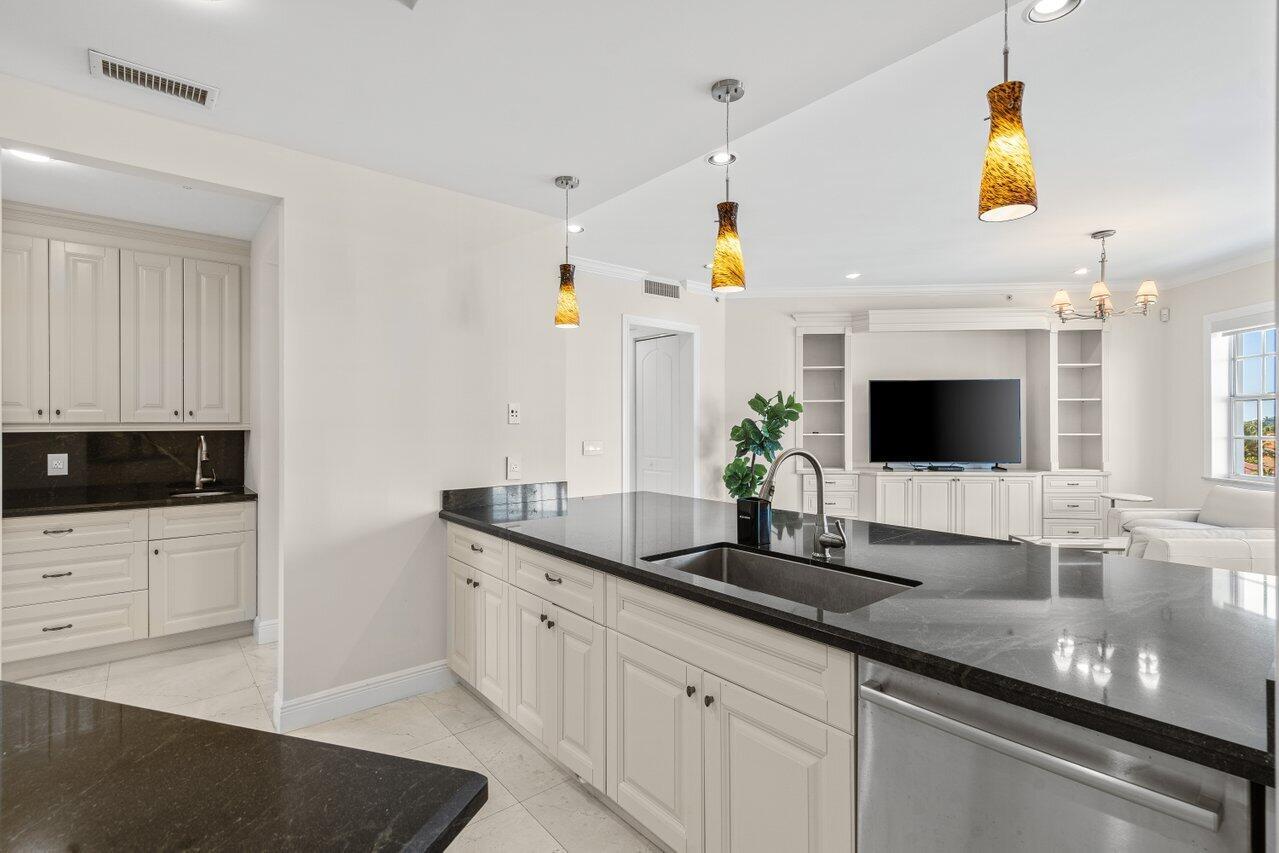 SUNRISE OCEAN CLUB CONDO - Residential Lease
