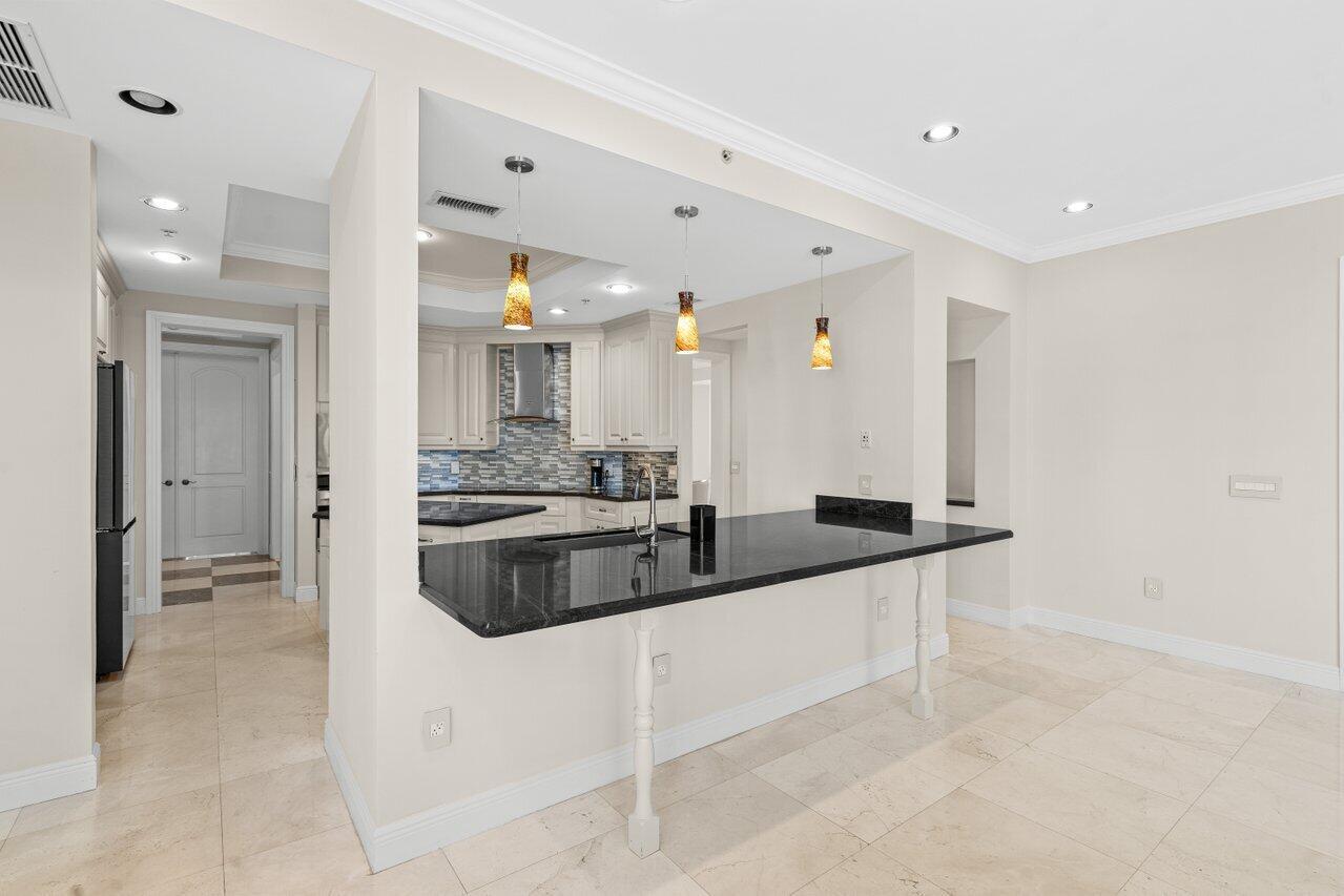 SUNRISE OCEAN CLUB CONDO - Residential Lease