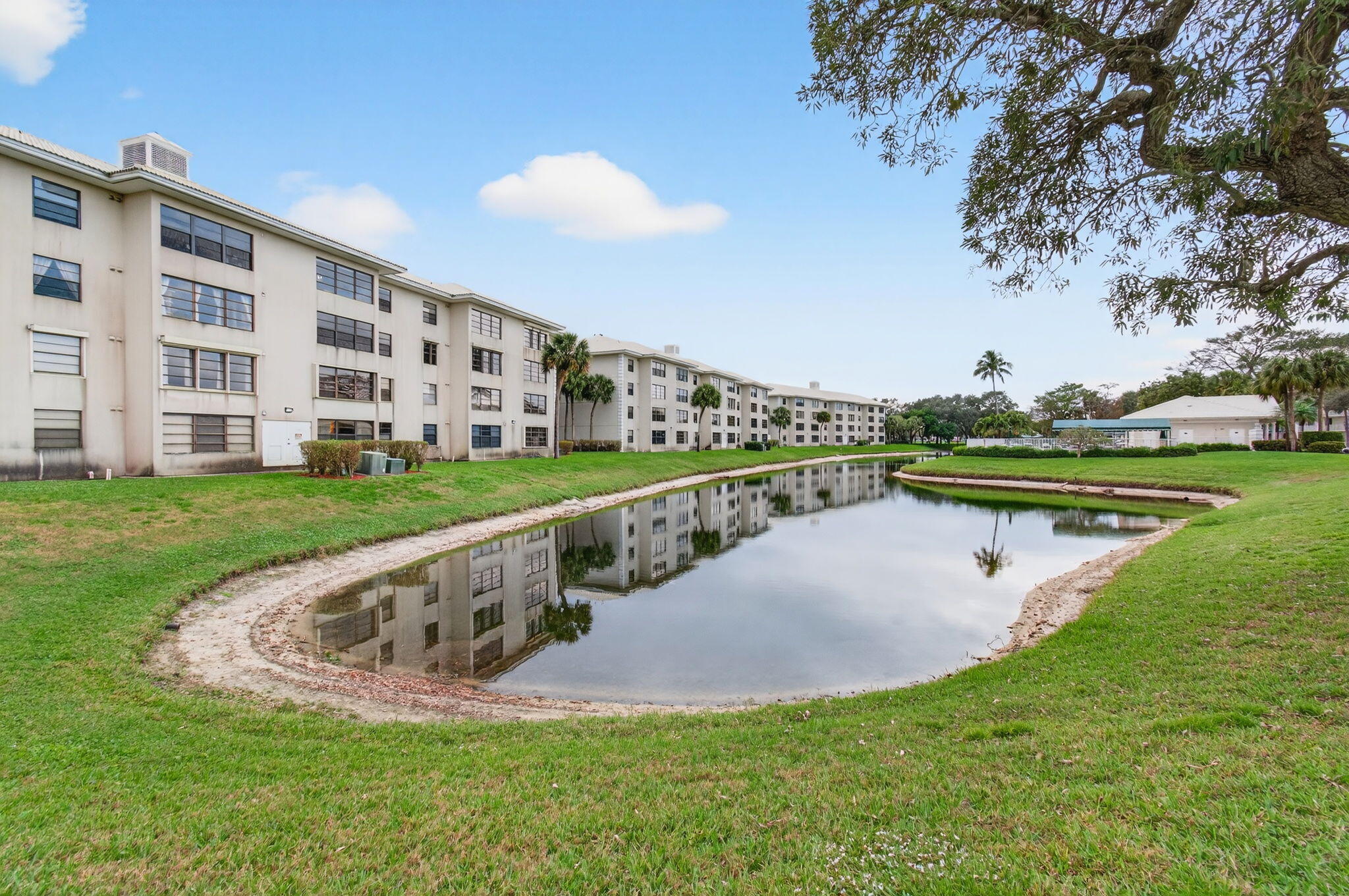 WHITEHALL - Residential