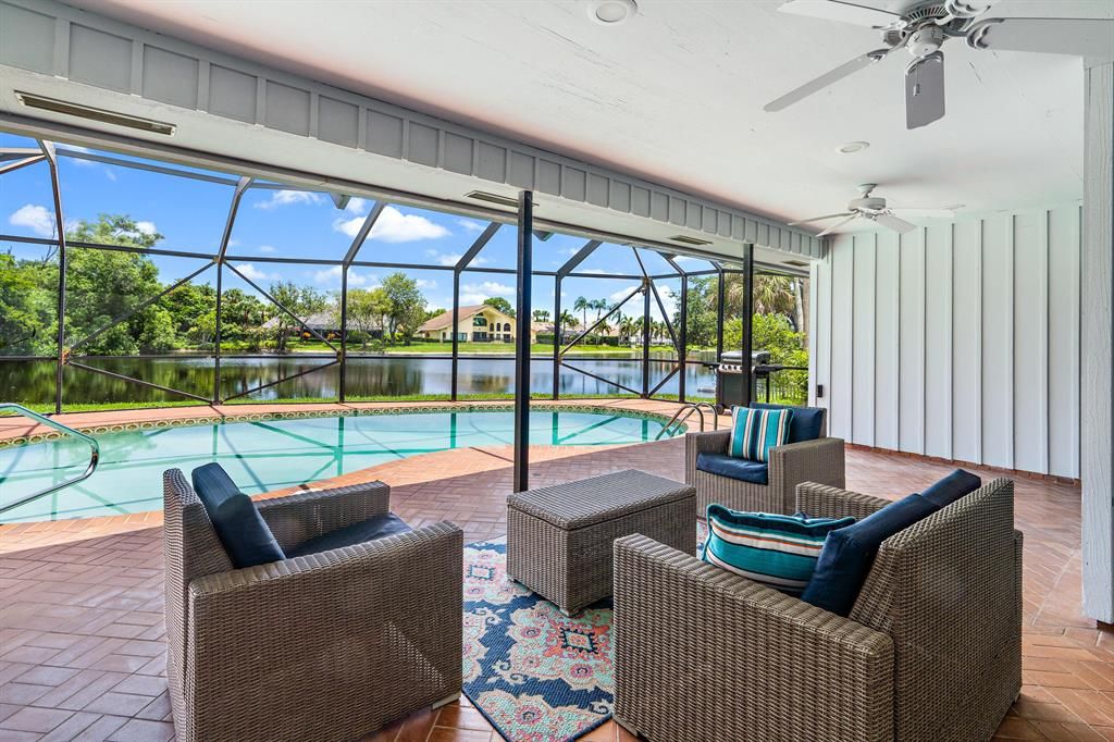 Photo of 12896 La Rochelle Circle Cir, Palm Beach Gardens, FL 33410 (MLS # R10728923)